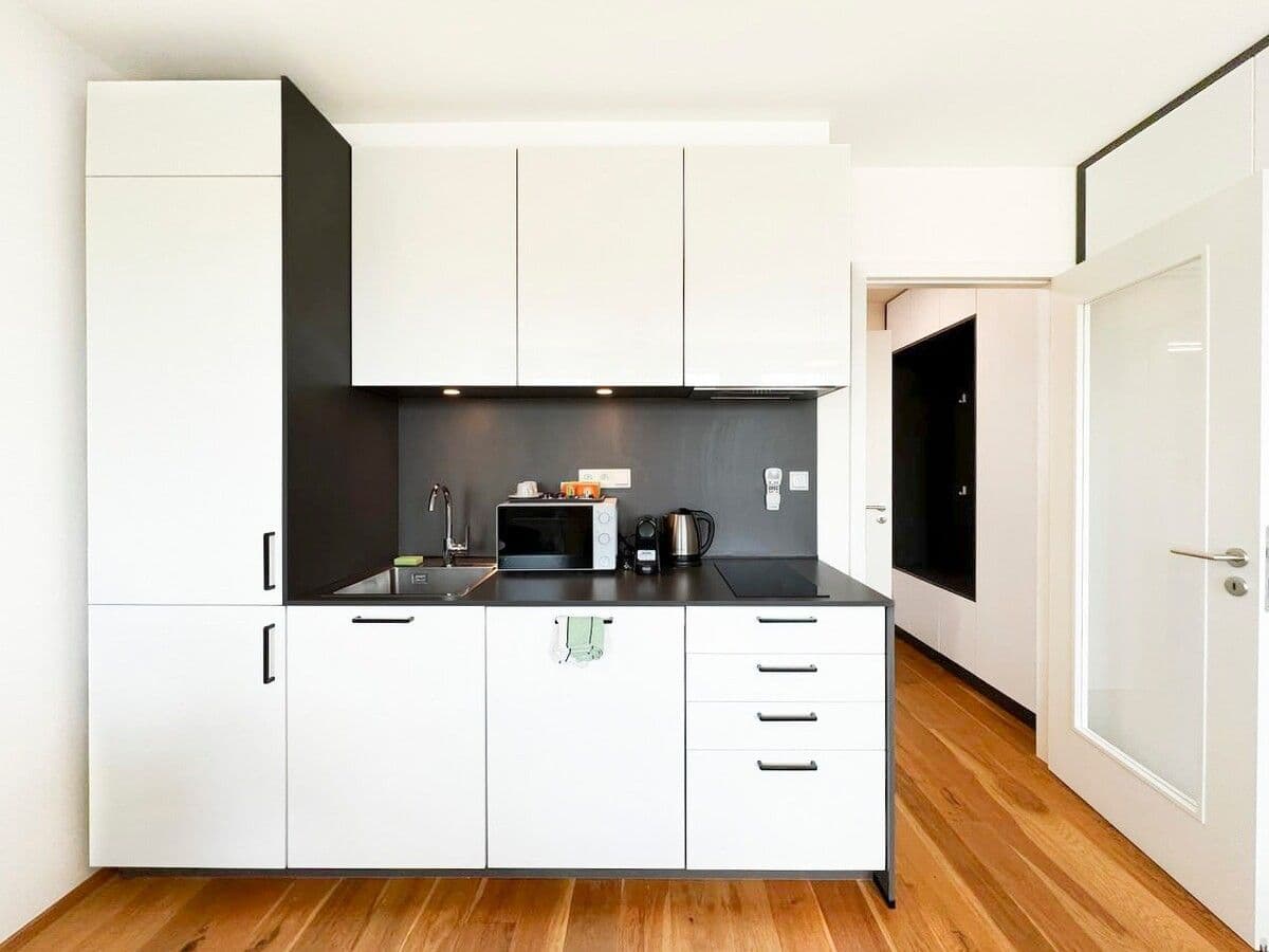 Pronájem bytu 1+kk 27 m², Perucká, Praha, Praha Pronájem bytu 1+kk 27 m², Perucká, Praha, Praha