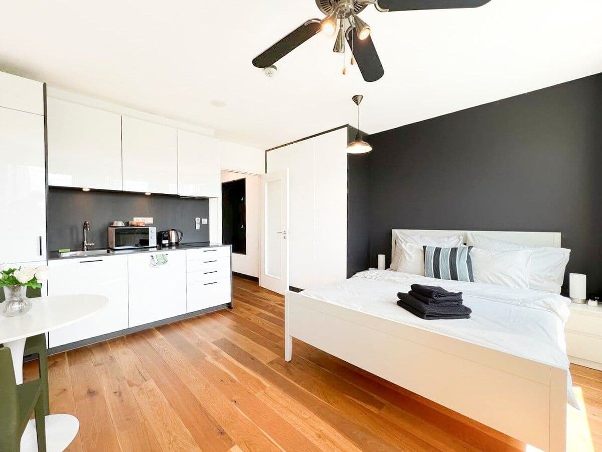 Pronájem bytu 1+kk 27 m², Perucká, Praha, Praha Pronájem bytu 1+kk 27 m², Perucká, Praha, Praha