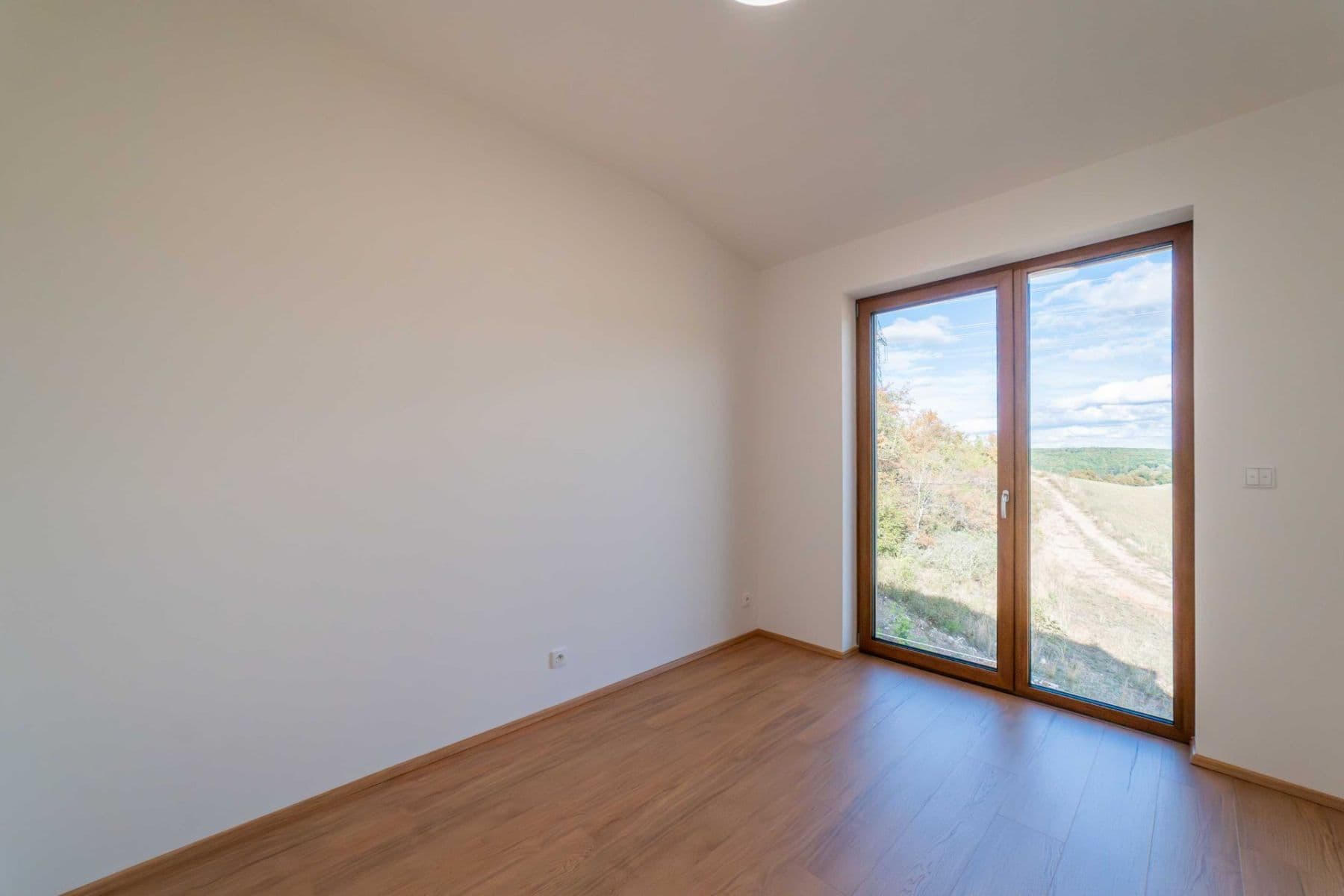 Prodej domu 106 m², pozemek 147 m², Mořina, Středočeský kraj Prodej domu 106 m², pozemek 147 m², Mořina, Středočeský kraj