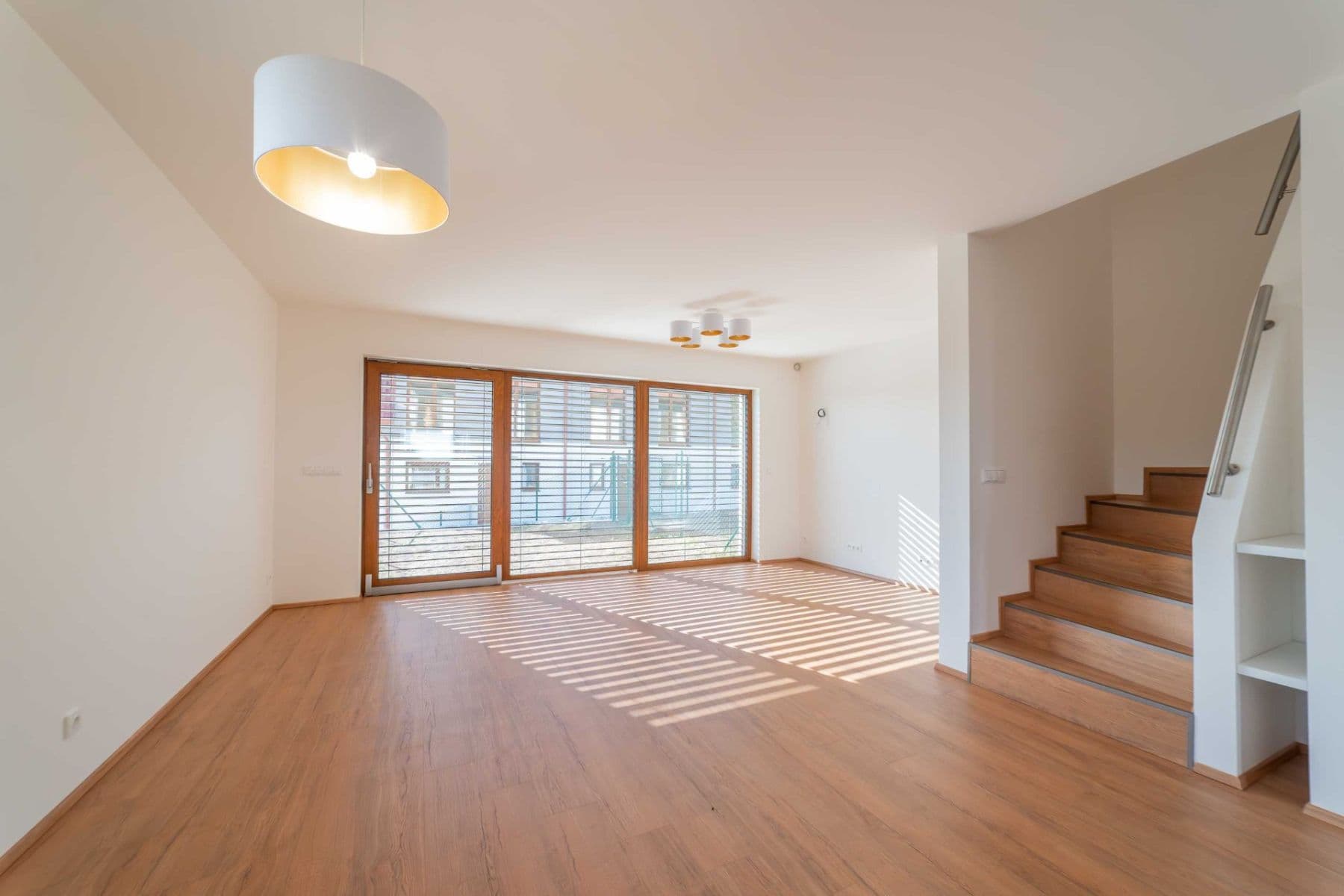 Prodej domu 106 m², pozemek 147 m², Mořina, Středočeský kraj Prodej domu 106 m², pozemek 147 m², Mořina, Středočeský kraj