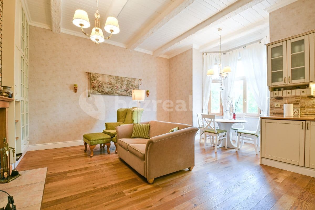 Prodej bytu 2+kk 60 m², Hlavní třída, Mariánské Lázně, Karlovarský kraj