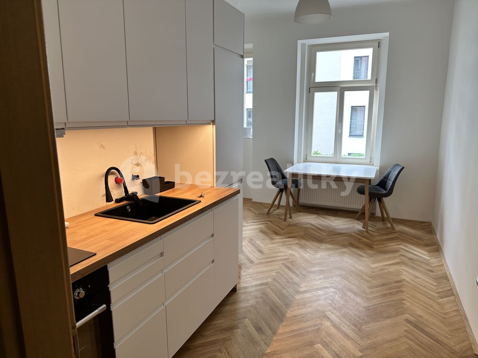 Pronájem bytu 2+kk 40 m², Hartigova, Praha, Praha Pronájem bytu 2+kk 40 m², Hartigova, Praha, Praha