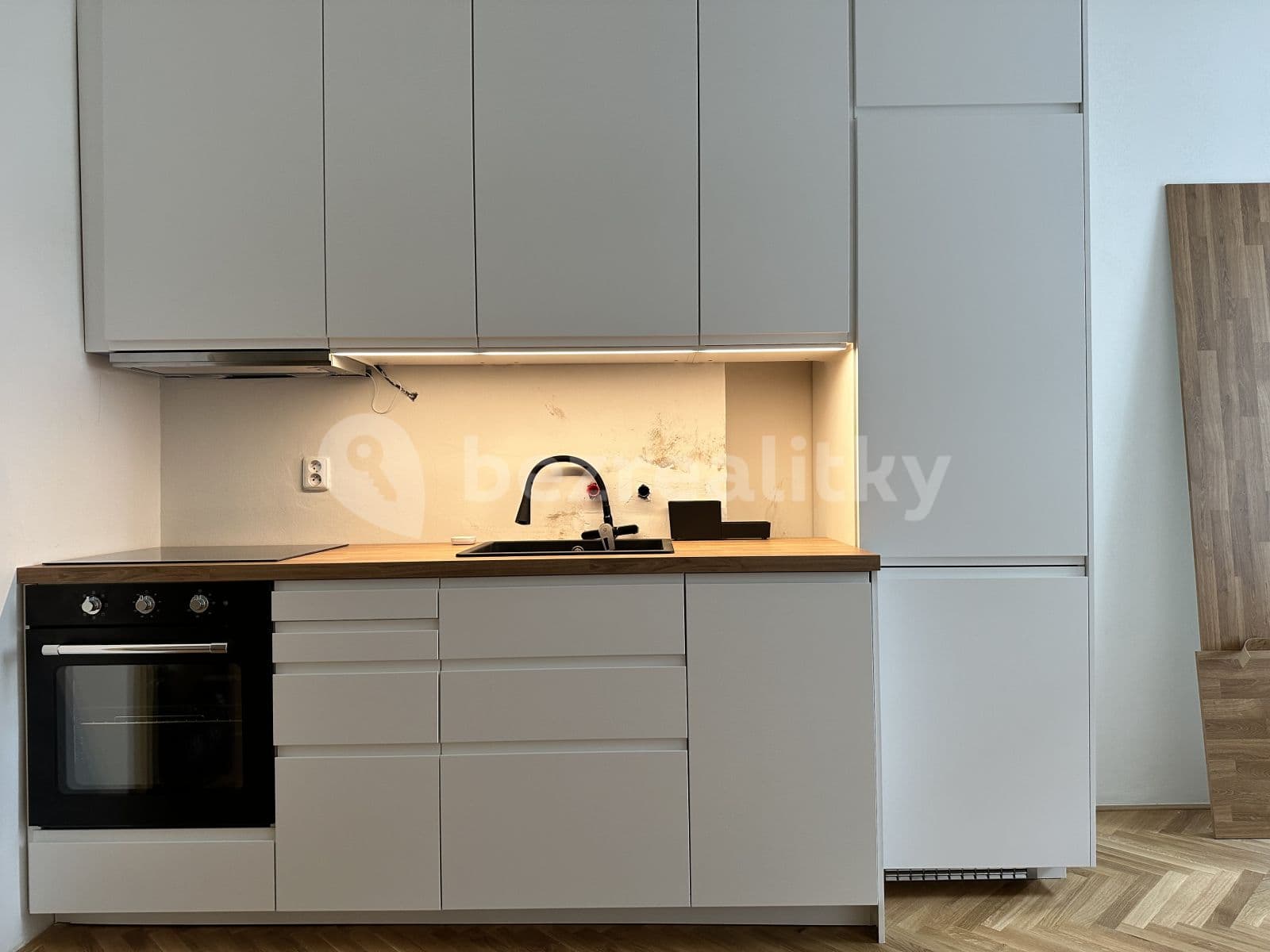 Pronájem bytu 2+kk 40 m², Hartigova, Praha, Praha Pronájem bytu 2+kk 40 m², Hartigova, Praha, Praha