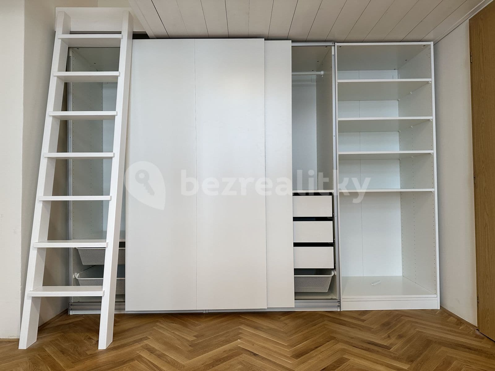 Pronájem bytu 2+kk 40 m², Hartigova, Praha, Praha Pronájem bytu 2+kk 40 m², Hartigova, Praha, Praha