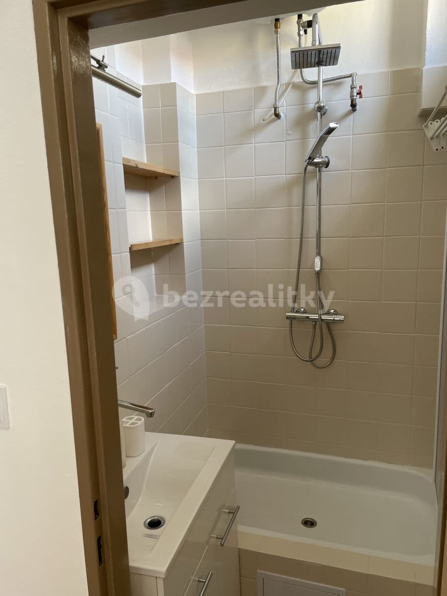Pronájem bytu 1+1 38 m², Duškova, Praha, Praha Pronájem bytu 1+1 38 m², Duškova, Praha, Praha