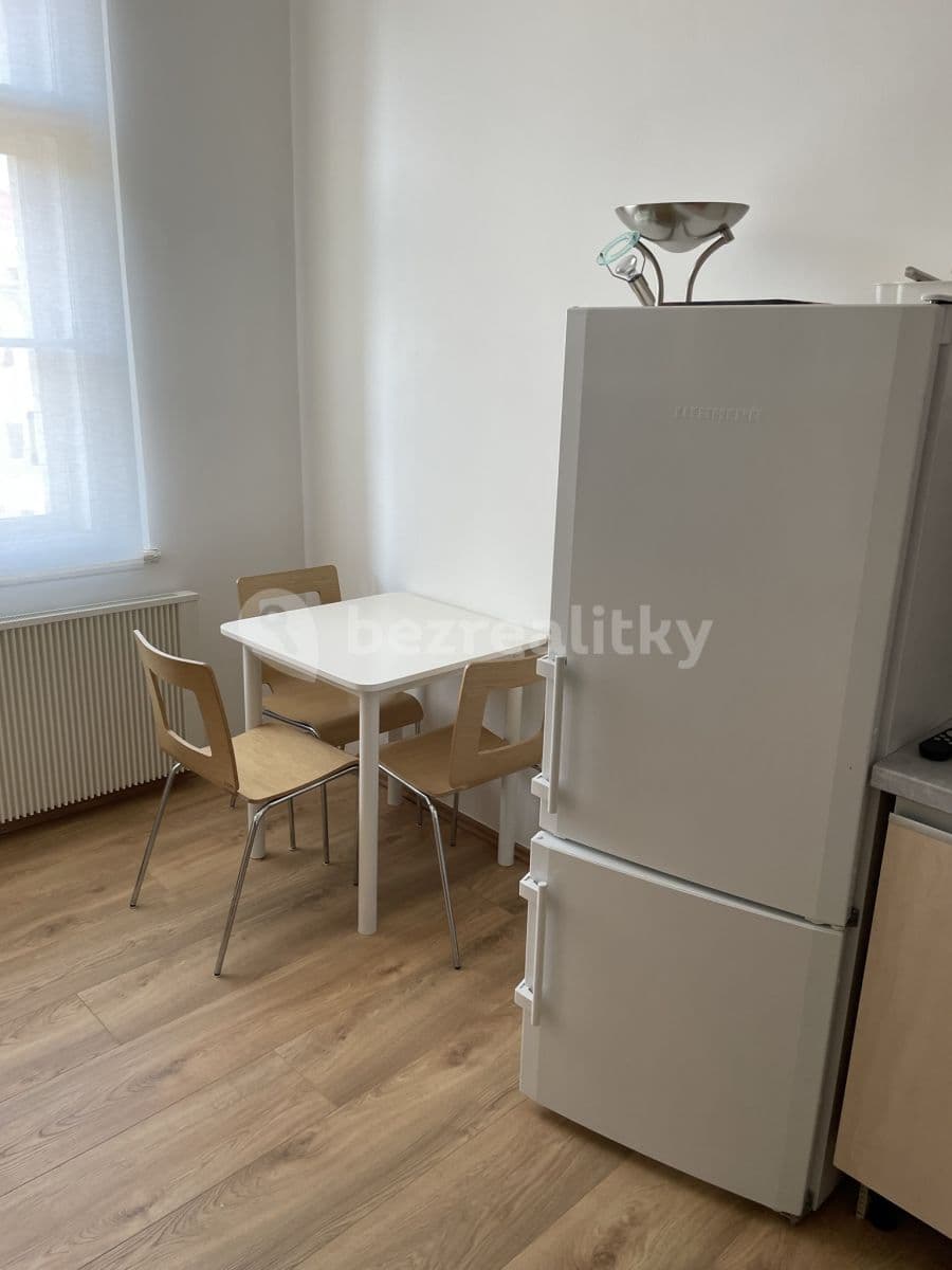 Pronájem bytu 1+1 38 m², Duškova, Praha, Praha Pronájem bytu 1+1 38 m², Duškova, Praha, Praha