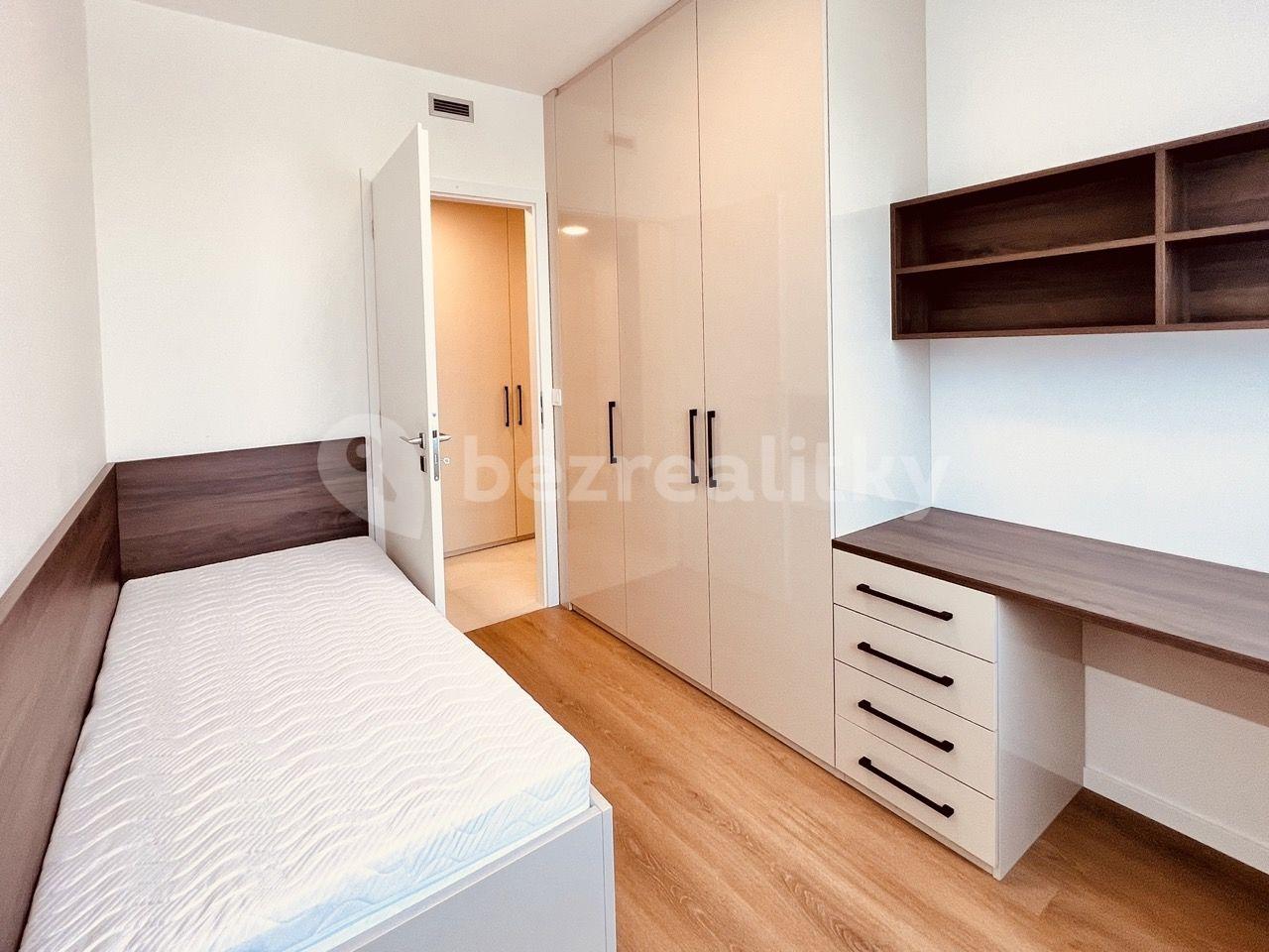 Pronájem bytu 3+kk 65 m², U Plynárny, Praha, Praha