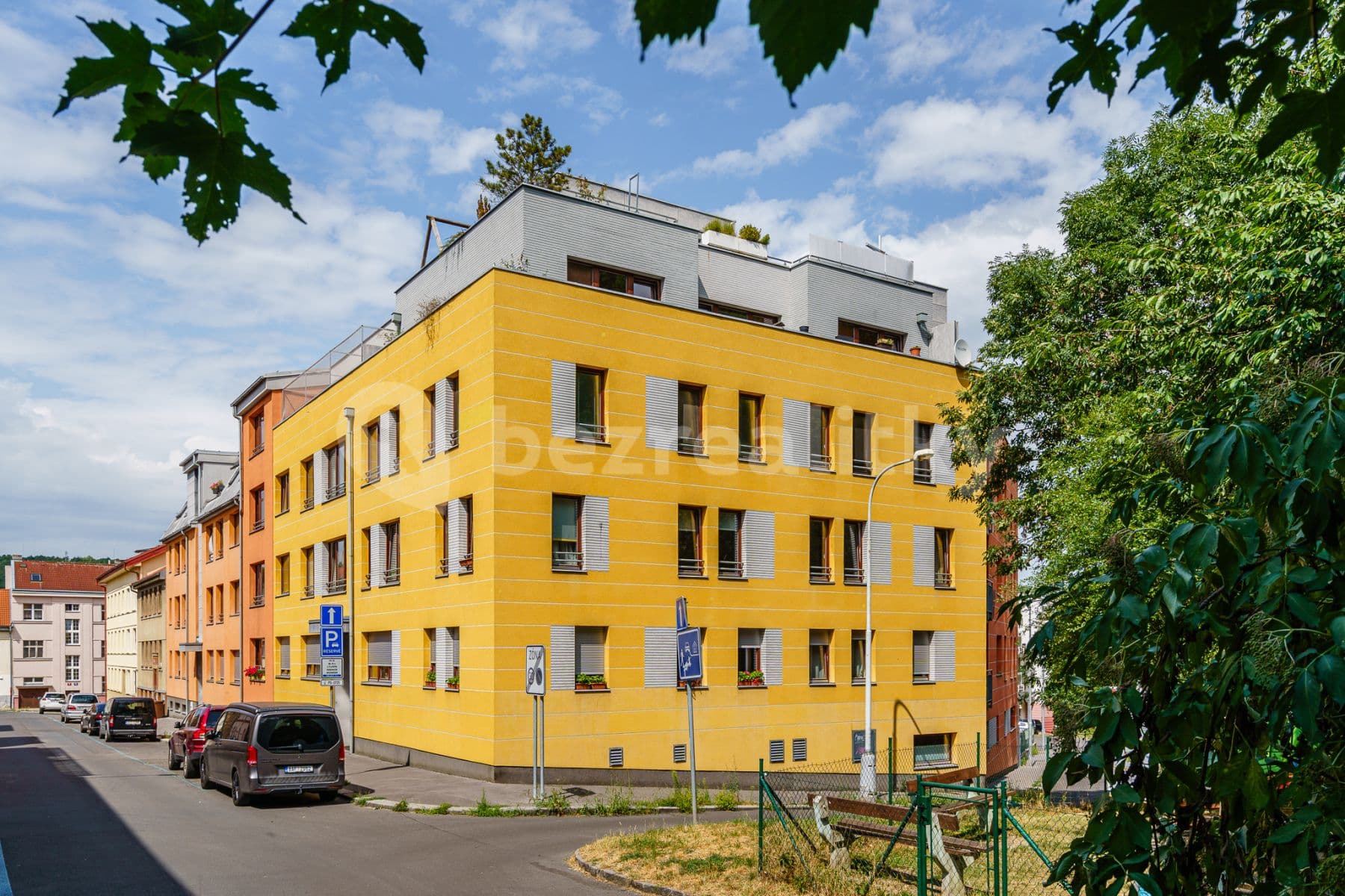 Pronájem bytu 3+kk 94 m², Lovčenská, Praha, Praha