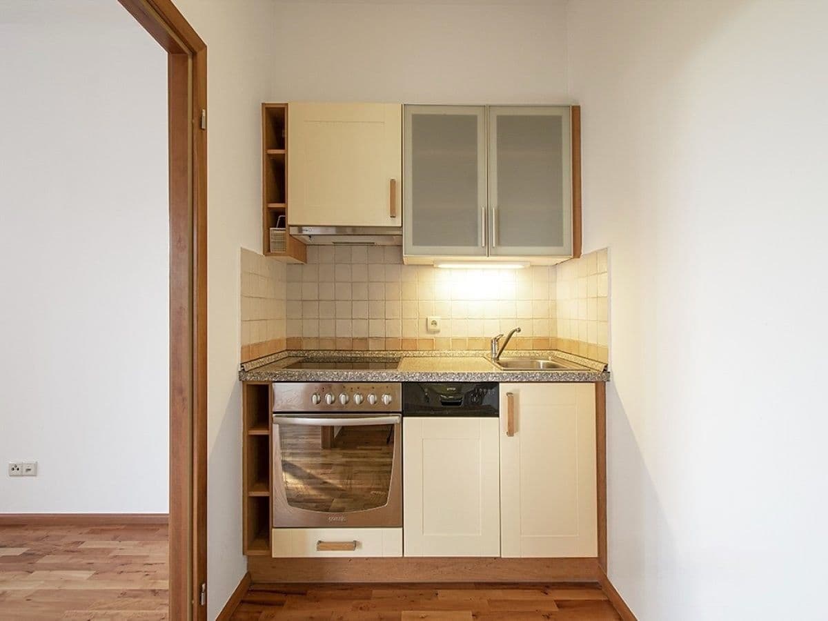 Prodej bytu 2+kk 50 m², Tavolníková, Praha, Praha Prodej bytu 2+kk 50 m², Tavolníková, Praha, Praha
