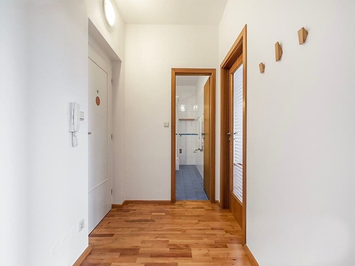 Prodej bytu 2+kk 50 m², Tavolníková, Praha, Praha Prodej bytu 2+kk 50 m², Tavolníková, Praha, Praha