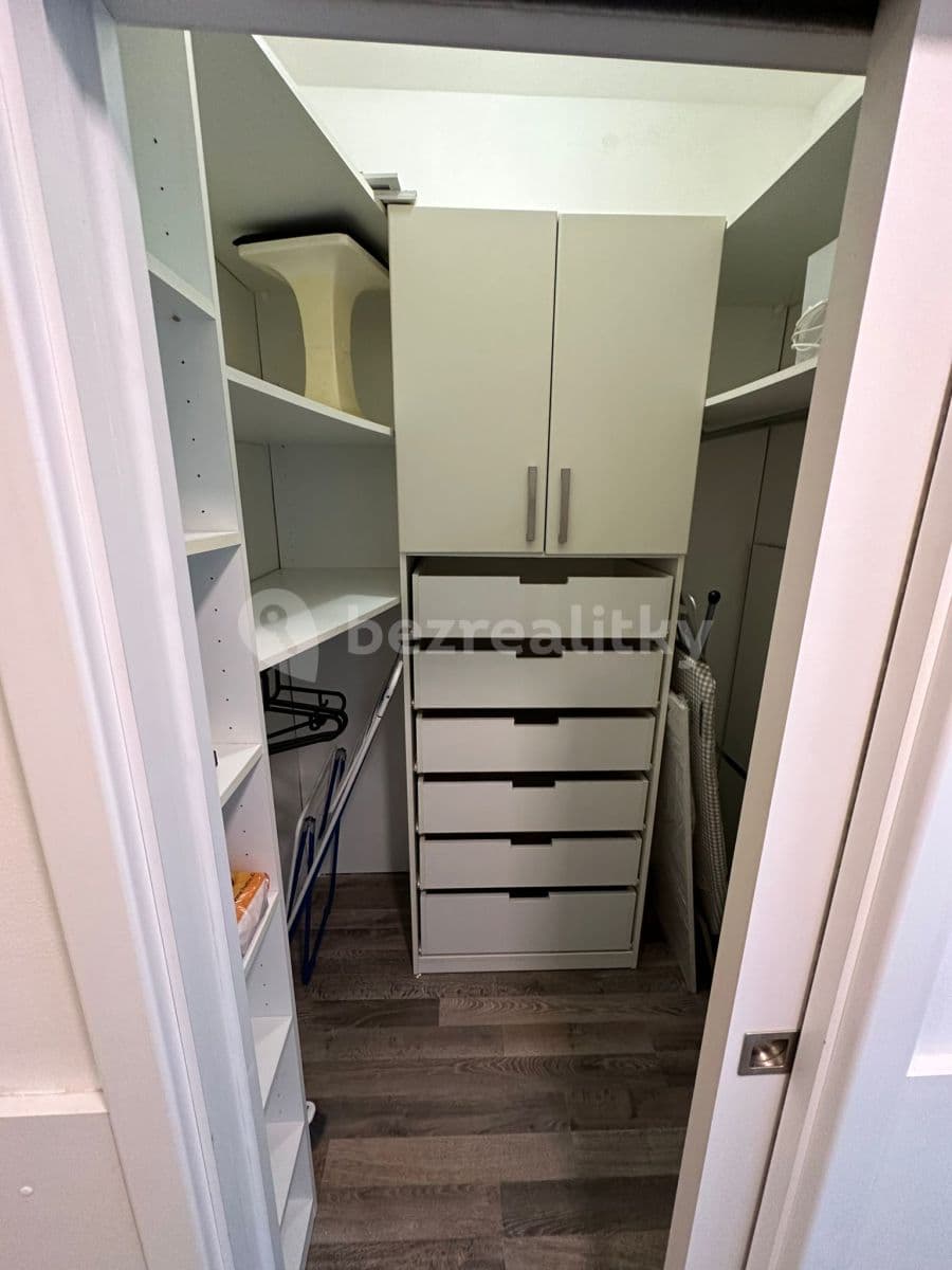 Pronájem bytu 2+kk 46 m², Ruská, Praha, Praha Pronájem bytu 2+kk 46 m², Ruská, Praha, Praha