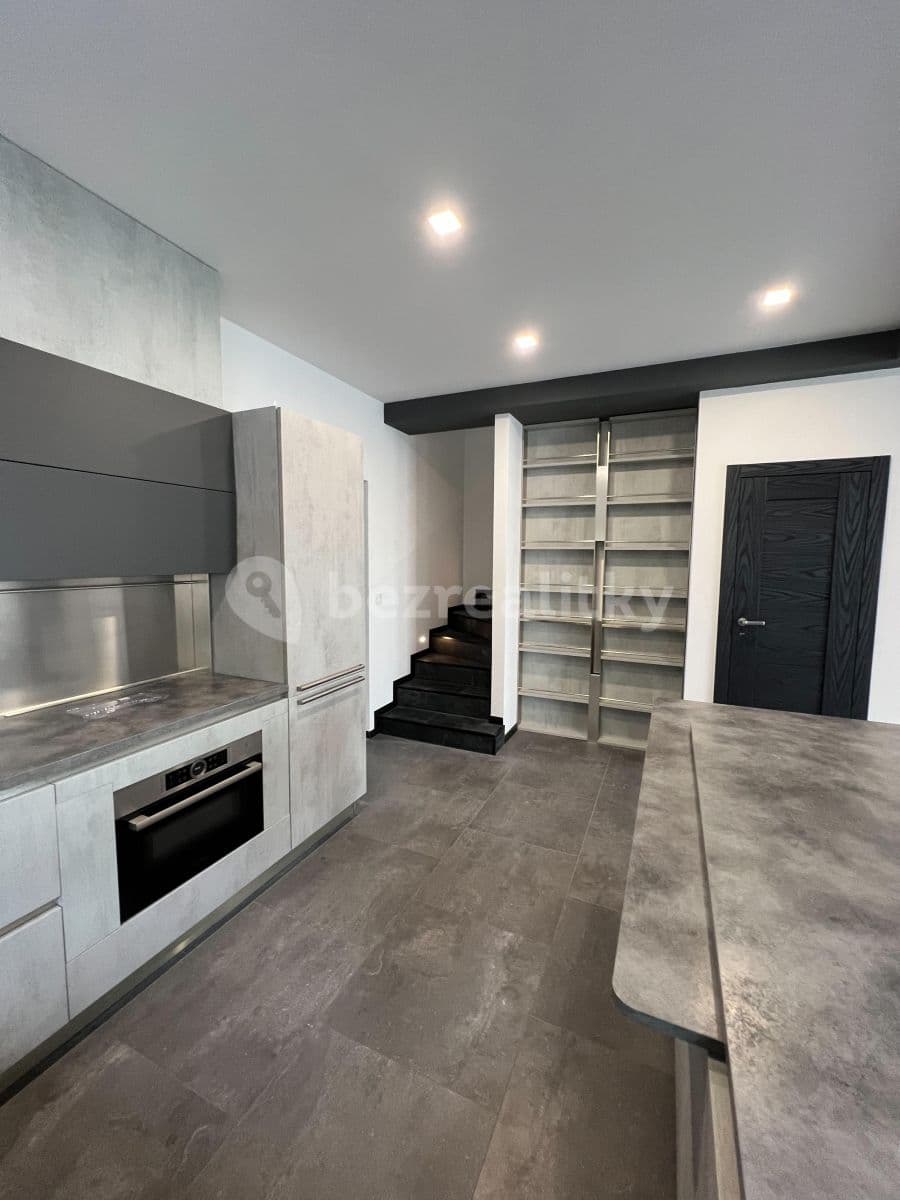 Pronájem domu 135 m², pozemek 250 m², Západní, Klíčany, Středočeský kraj Pronájem domu 135 m², pozemek 250 m², Západní, Klíčany, Středočeský kraj