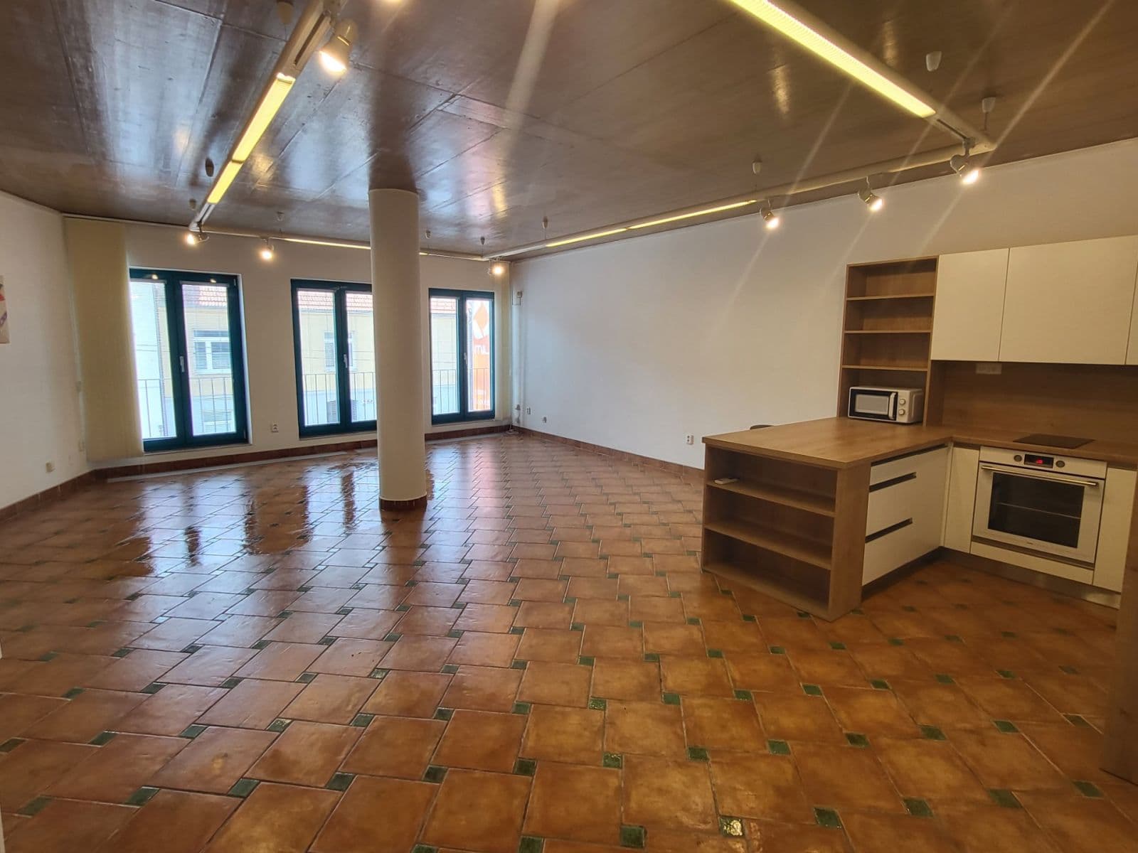 Pronájem bytu 1+kk 67 m², Minská, Brno, Jihomoravský kraj Pronájem bytu 1+kk 67 m², Minská, Brno, Jihomoravský kraj