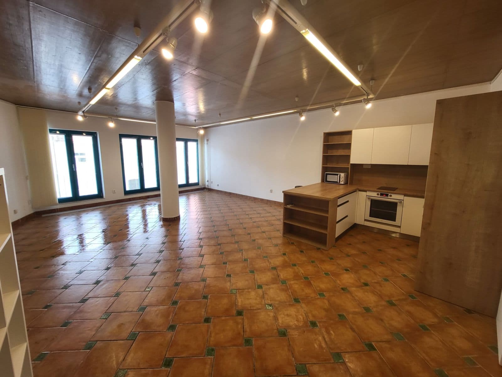 Pronájem bytu 1+kk 67 m², Minská, Brno, Jihomoravský kraj Pronájem bytu 1+kk 67 m², Minská, Brno, Jihomoravský kraj