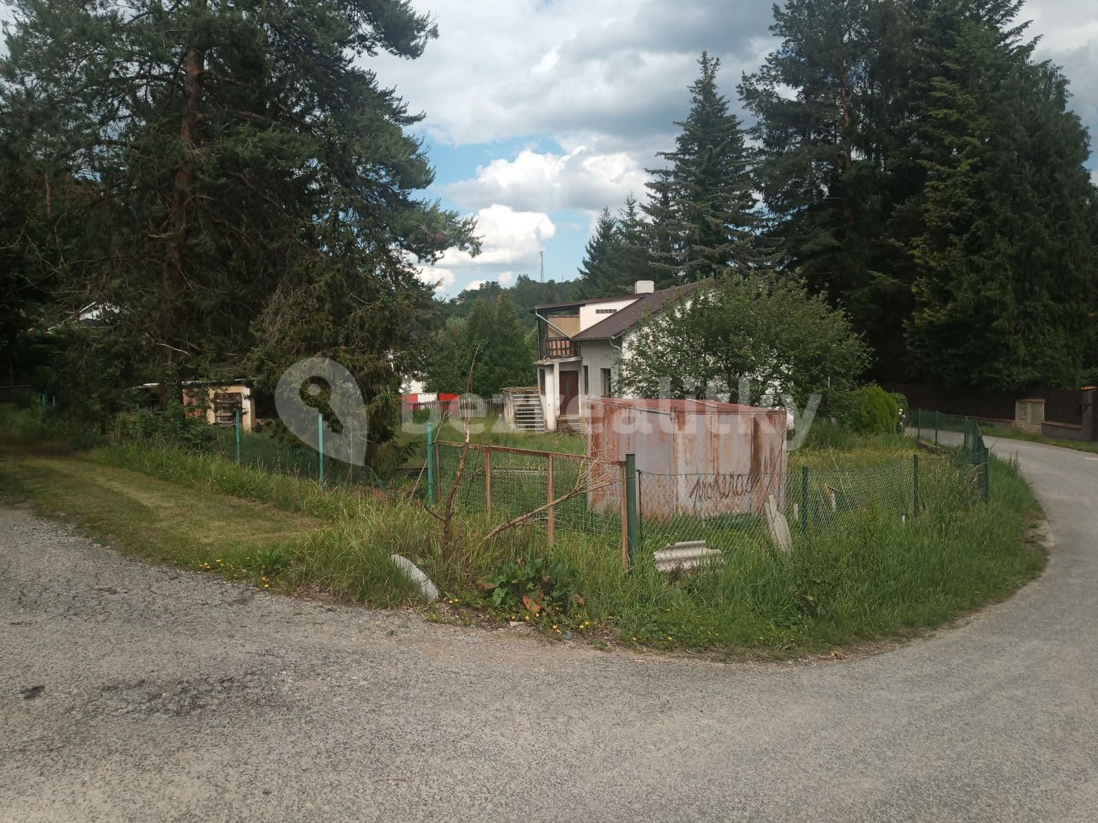 Prodej pozemku 1.017 m², K Vatinám, Zadní Třebaň, Středočeský kraj
