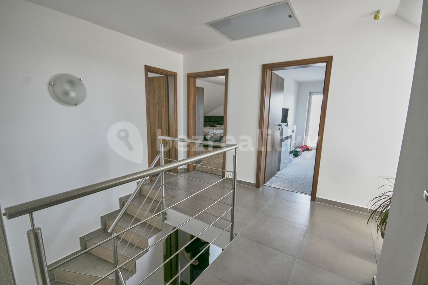 Pronájem domu 140 m², pozemek 1.200 m², Na Pavelce, Zlín, Zlínský kraj Pronájem domu 140 m², pozemek 1.200 m², Na Pavelce, Zlín, Zlínský kraj