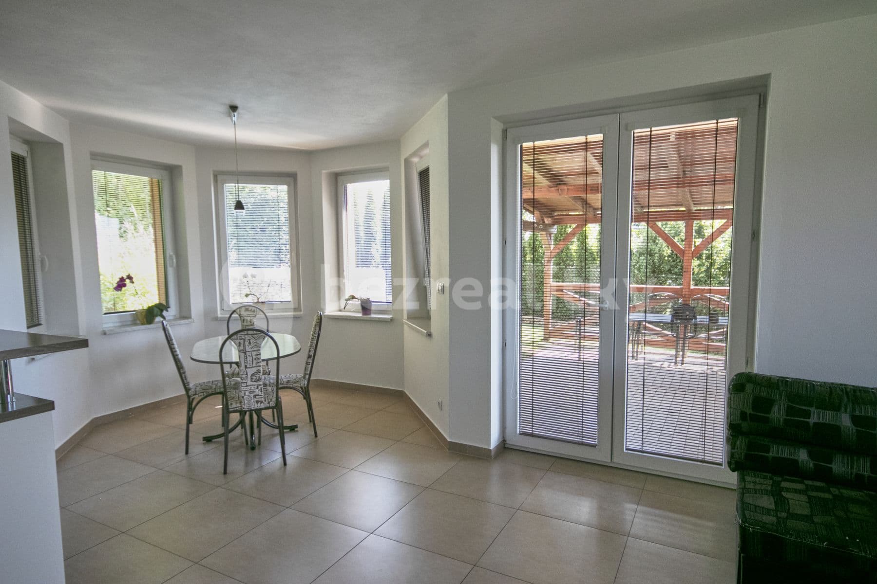 Pronájem domu 140 m², pozemek 1.200 m², Na Pavelce, Zlín, Zlínský kraj Pronájem domu 140 m², pozemek 1.200 m², Na Pavelce, Zlín, Zlínský kraj