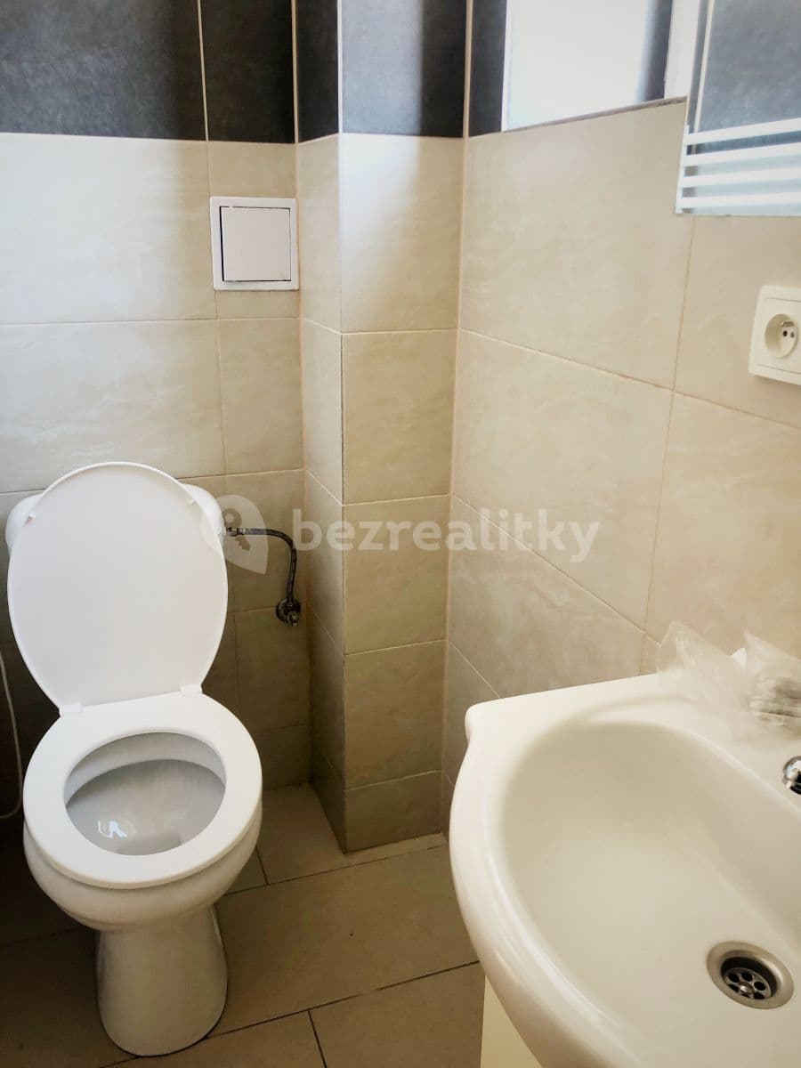 Pronájem bytu 1+kk 30 m², Prostřední, Praha, Praha Pronájem bytu 1+kk 30 m², Prostřední, Praha, Praha