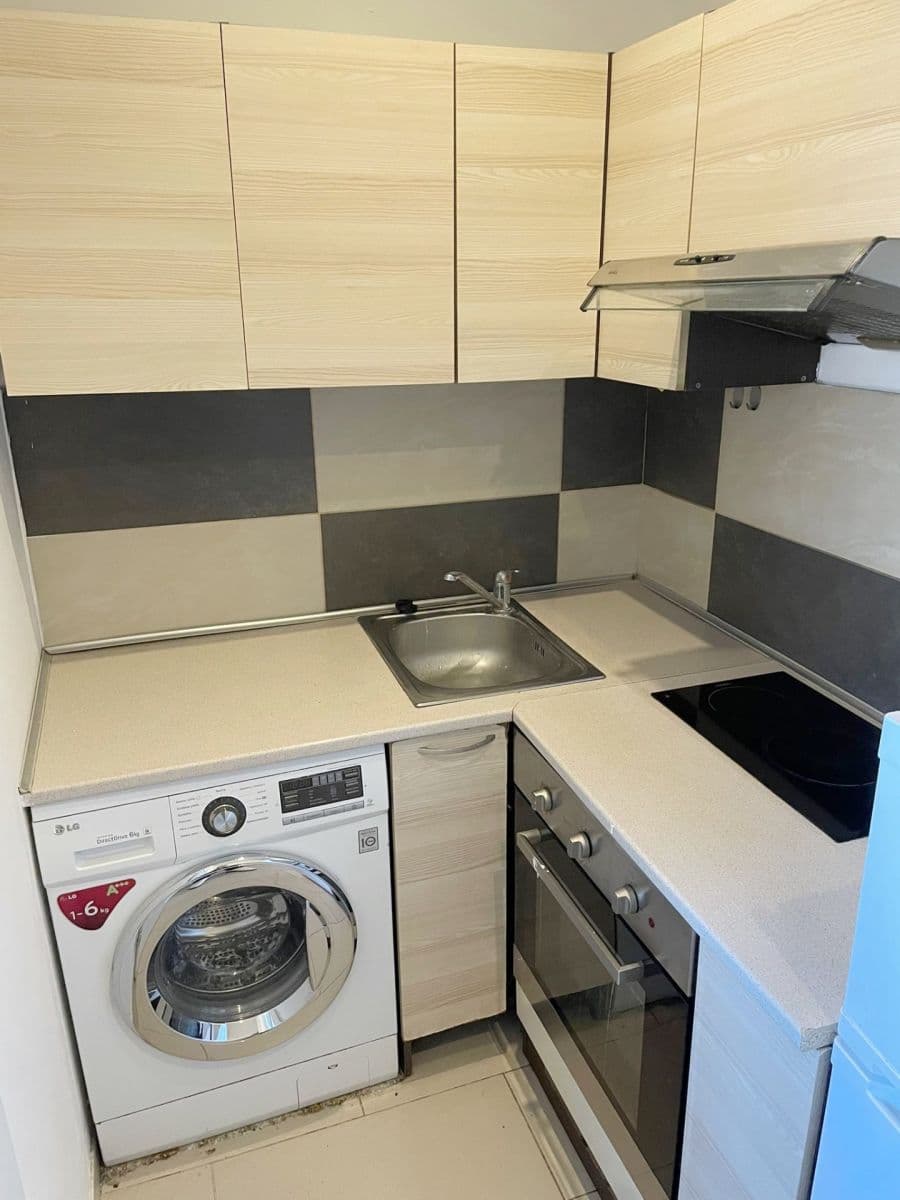 Pronájem bytu 1+kk 30 m², Prostřední, Praha, Praha Pronájem bytu 1+kk 30 m², Prostřední, Praha, Praha