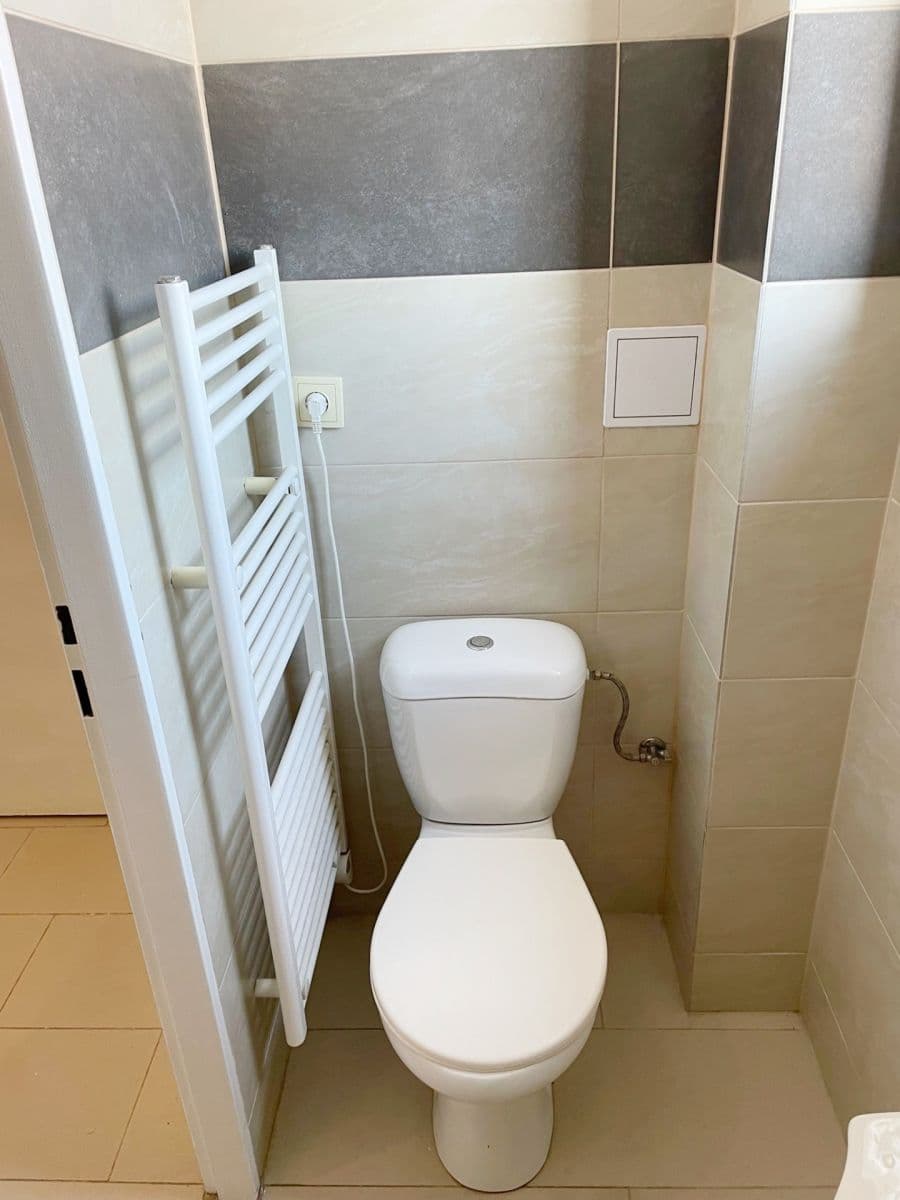 Pronájem bytu 1+kk 30 m², Prostřední, Praha, Praha Pronájem bytu 1+kk 30 m², Prostřední, Praha, Praha