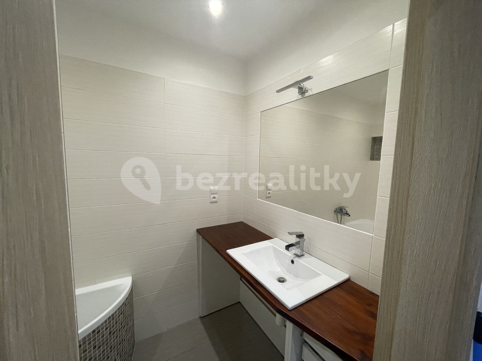Pronájem bytu 2+kk 50 m², Zelenečská, Praha, Praha Pronájem bytu 2+kk 50 m², Zelenečská, Praha, Praha