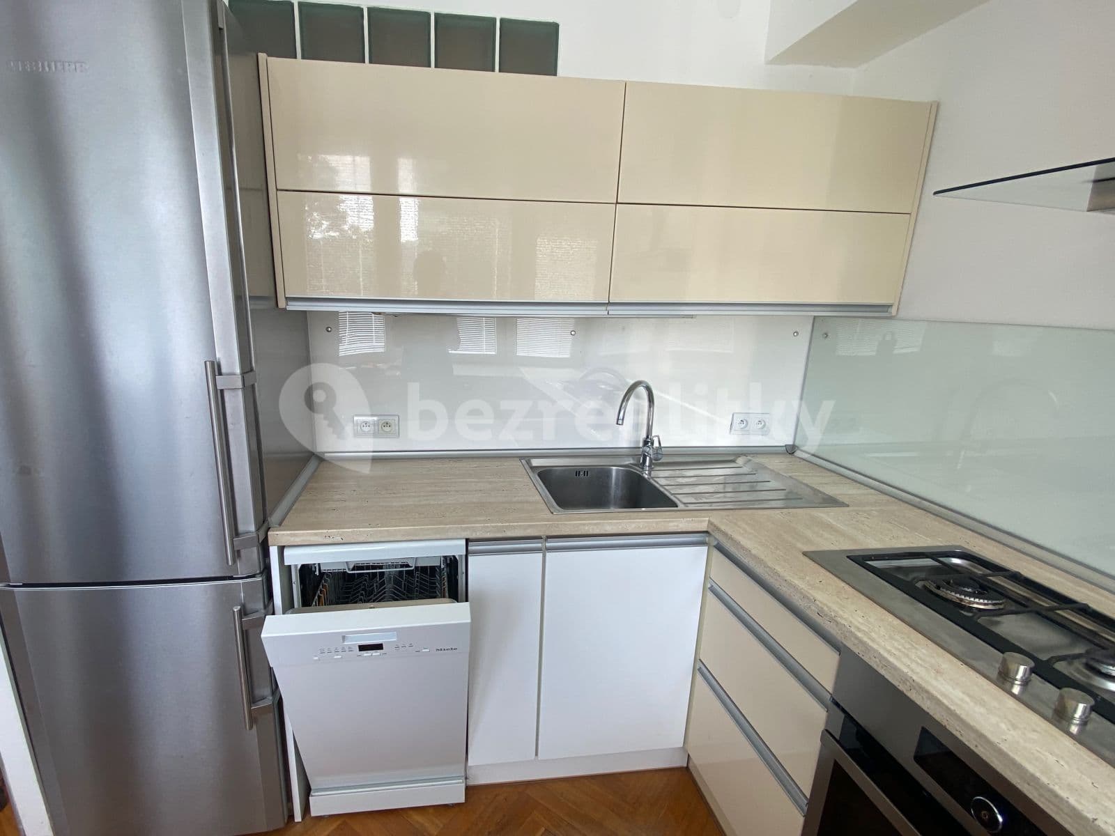 Pronájem bytu 3+kk 60 m², K Olympiku, Praha, Praha Pronájem bytu 3+kk 60 m², K Olympiku, Praha, Praha