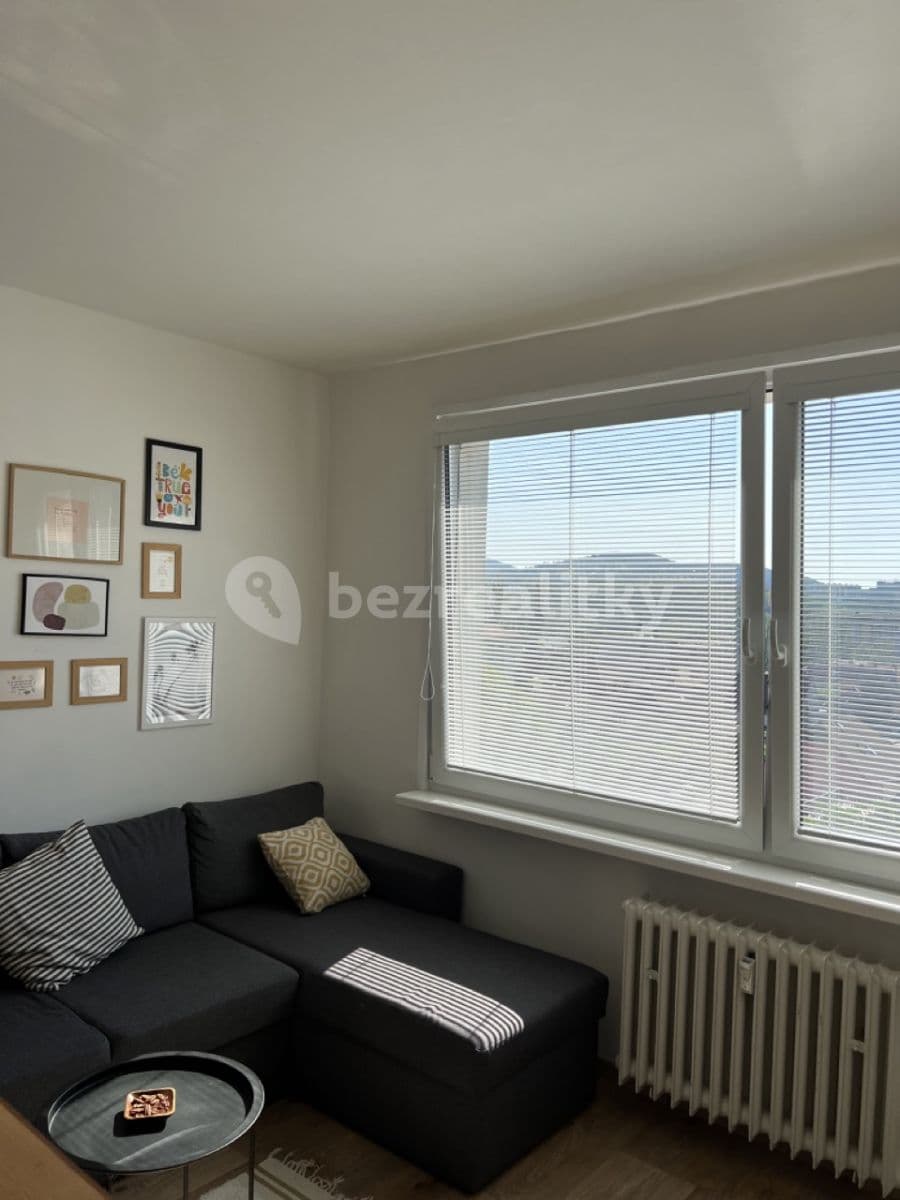 Pronájem bytu 2+kk 36 m², Kosmova, Ústí nad Labem, Ústecký kraj Pronájem bytu 2+kk 36 m², Kosmova, Ústí nad Labem, Ústecký kraj