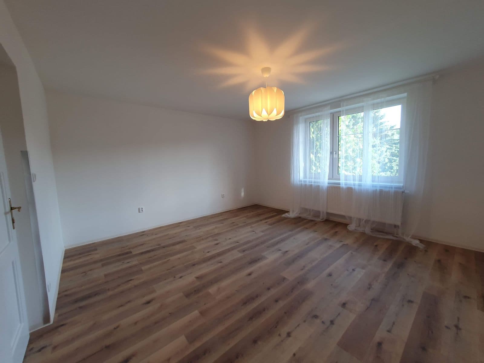 Pronájem bytu 4+kk 160 m², Vochovská, Plzeň, Plzeňský kraj Pronájem bytu 4+kk 160 m², Vochovská, Plzeň, Plzeňský kraj