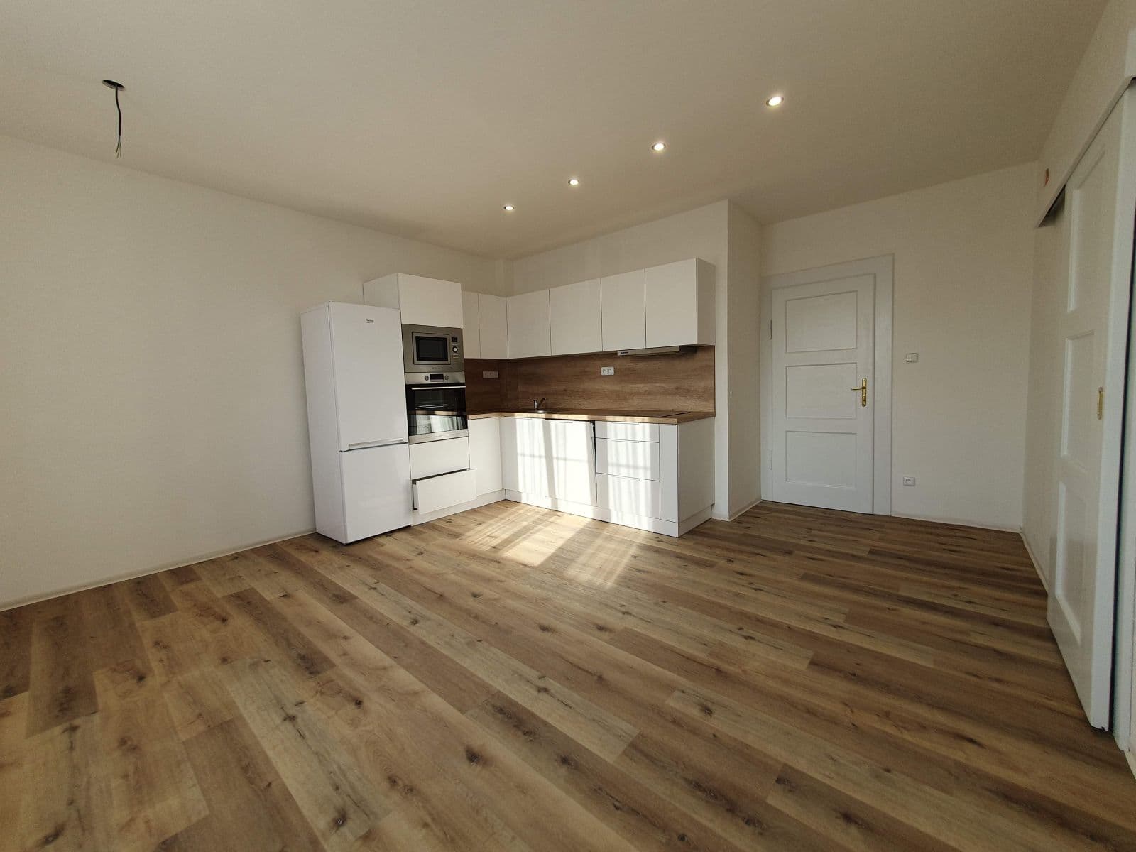 Pronájem bytu 4+kk 160 m², Vochovská, Plzeň, Plzeňský kraj Pronájem bytu 4+kk 160 m², Vochovská, Plzeň, Plzeňský kraj