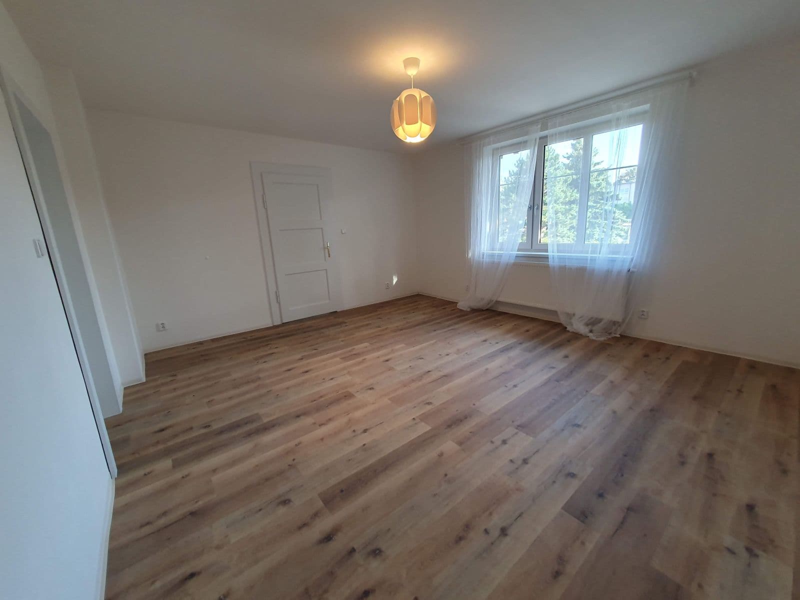 Pronájem bytu 4+kk 160 m², Vochovská, Plzeň, Plzeňský kraj Pronájem bytu 4+kk 160 m², Vochovská, Plzeň, Plzeňský kraj