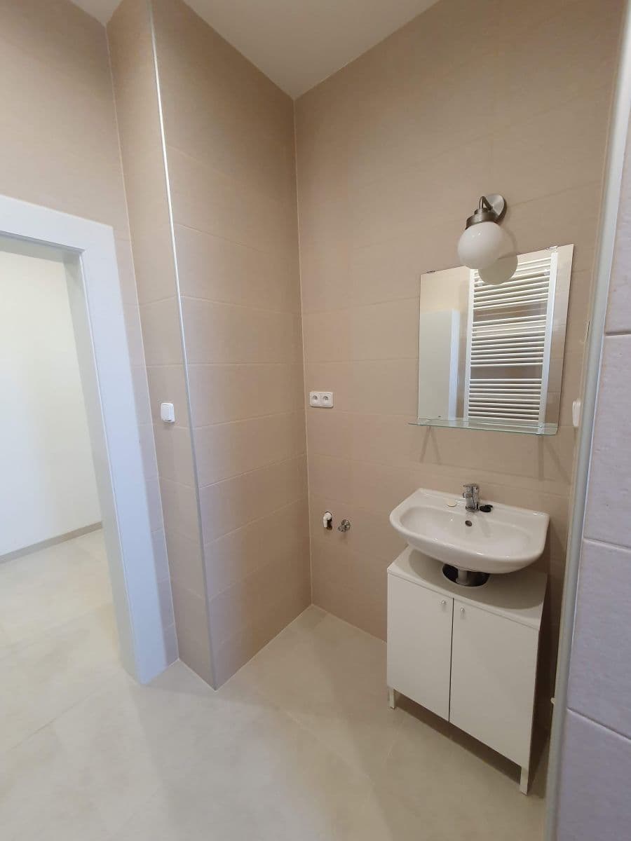 Pronájem bytu 4+kk 93 m², Vochovská, Plzeň, Plzeňský kraj Pronájem bytu 4+kk 93 m², Vochovská, Plzeň, Plzeňský kraj