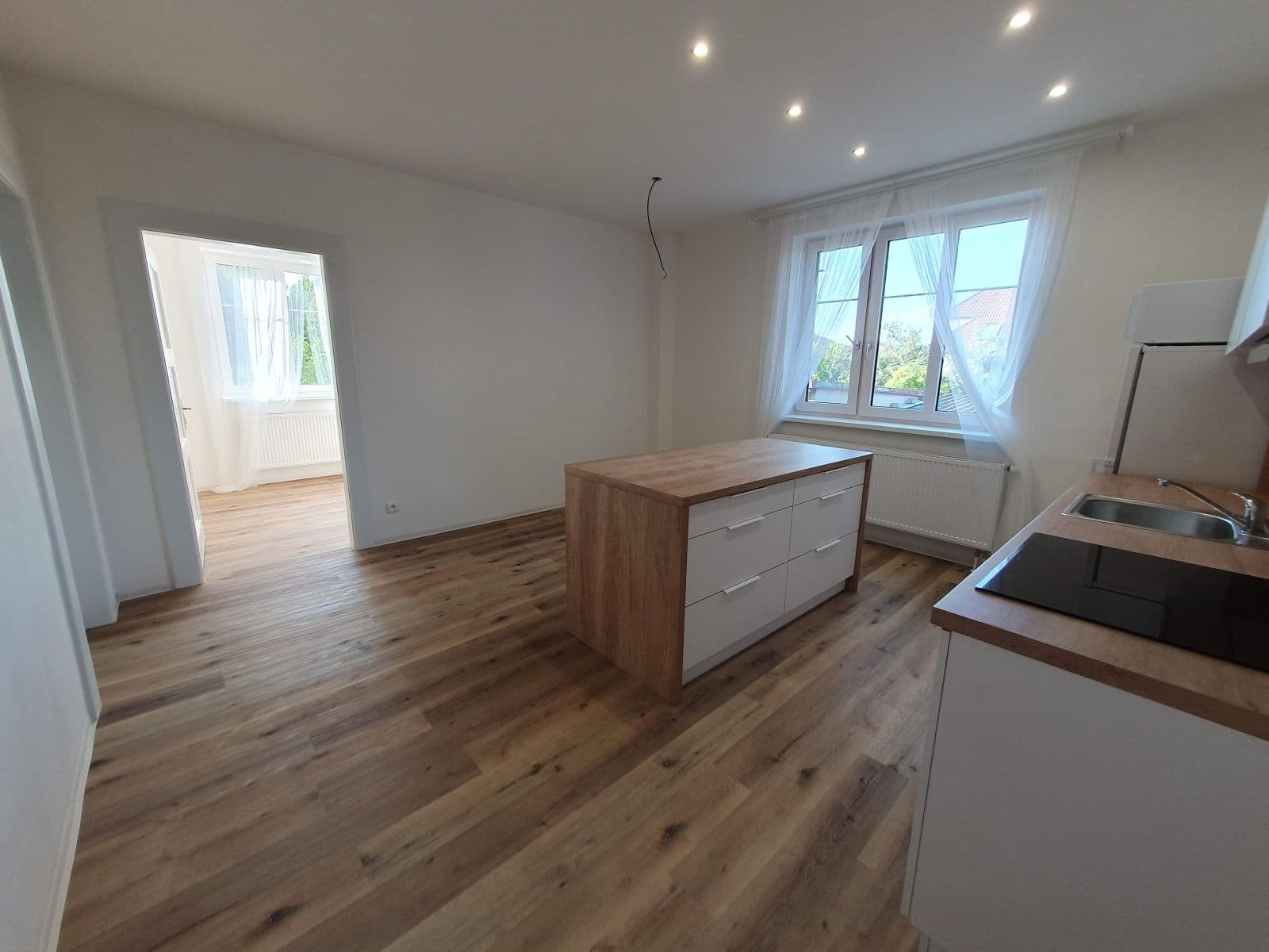 Pronájem bytu 4+kk 93 m², Vochovská, Plzeň, Plzeňský kraj Pronájem bytu 4+kk 93 m², Vochovská, Plzeň, Plzeňský kraj
