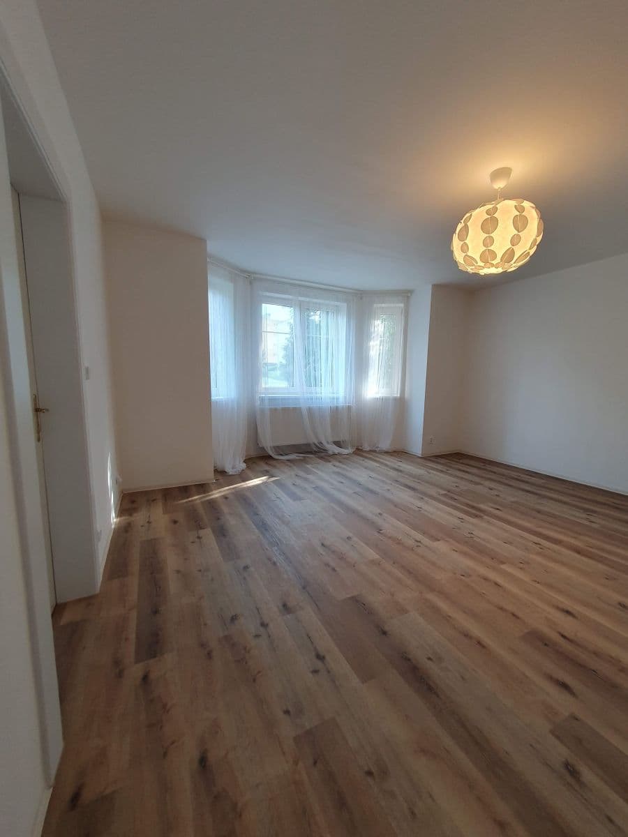 Pronájem bytu 4+kk 93 m², Vochovská, Plzeň, Plzeňský kraj Pronájem bytu 4+kk 93 m², Vochovská, Plzeň, Plzeňský kraj