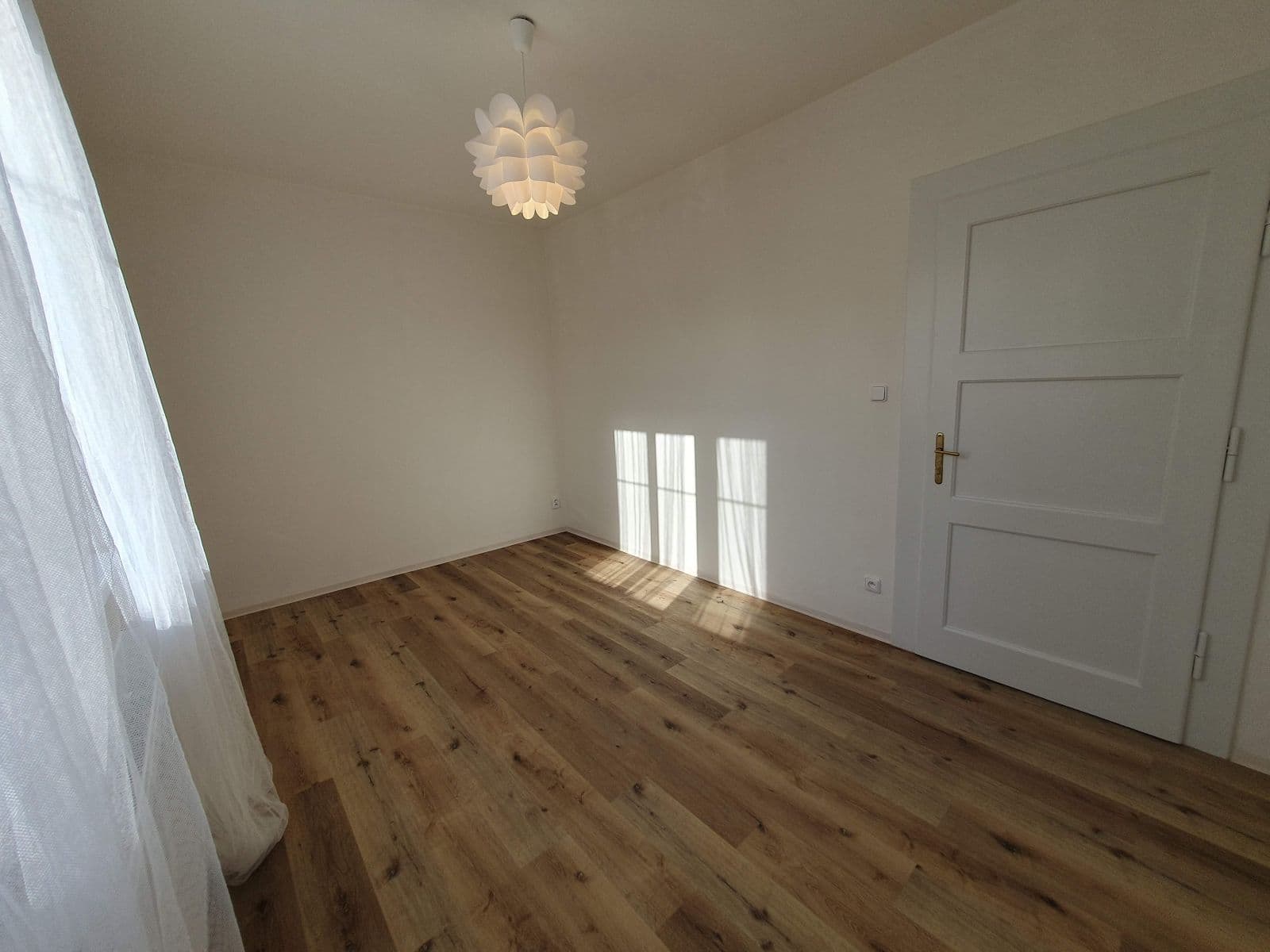 Pronájem bytu 4+kk 93 m², Vochovská, Plzeň, Plzeňský kraj Pronájem bytu 4+kk 93 m², Vochovská, Plzeň, Plzeňský kraj