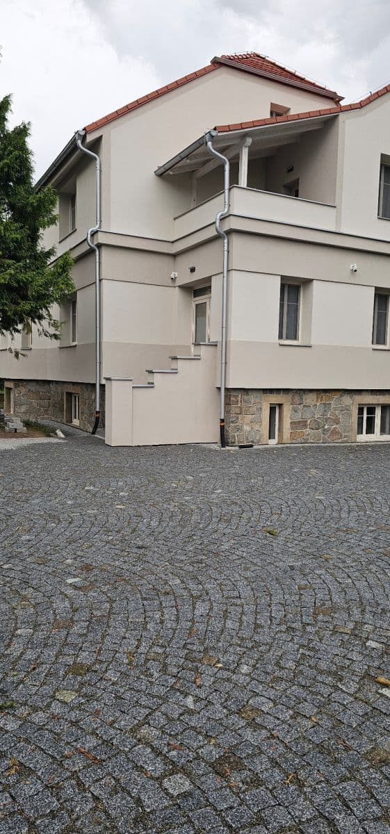 Pronájem bytu 4+kk 93 m², Vochovská, Plzeň, Plzeňský kraj Pronájem bytu 4+kk 93 m², Vochovská, Plzeň, Plzeňský kraj