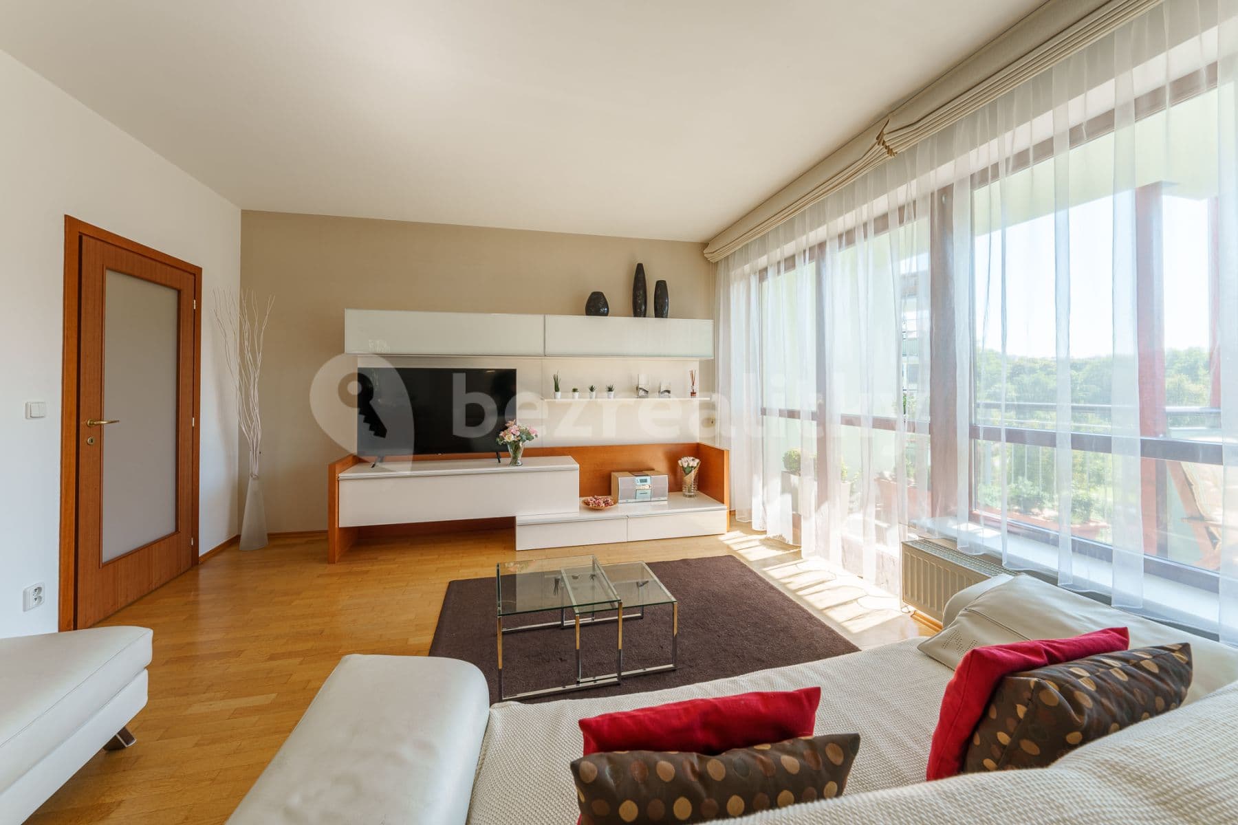 Pronájem bytu 3+kk 80 m², Podvinný mlýn, Praha, Praha Pronájem bytu 3+kk 80 m², Podvinný mlýn, Praha, Praha