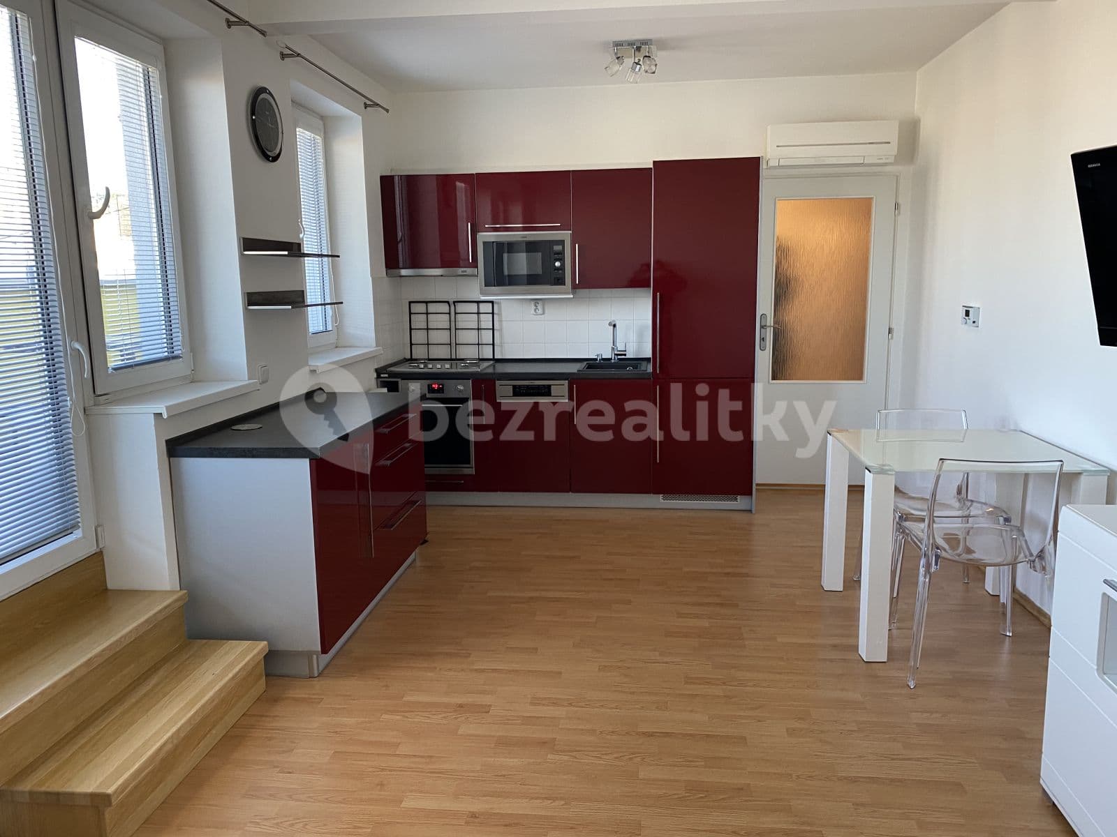 Pronájem bytu 1+1 55 m², Nad Kajetánkou, Praha, Praha Pronájem bytu 1+1 55 m², Nad Kajetánkou, Praha, Praha
