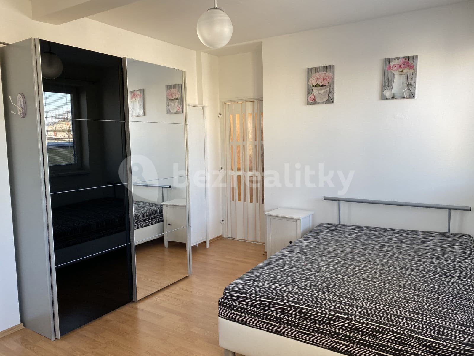 Pronájem bytu 1+1 55 m², Nad Kajetánkou, Praha, Praha Pronájem bytu 1+1 55 m², Nad Kajetánkou, Praha, Praha