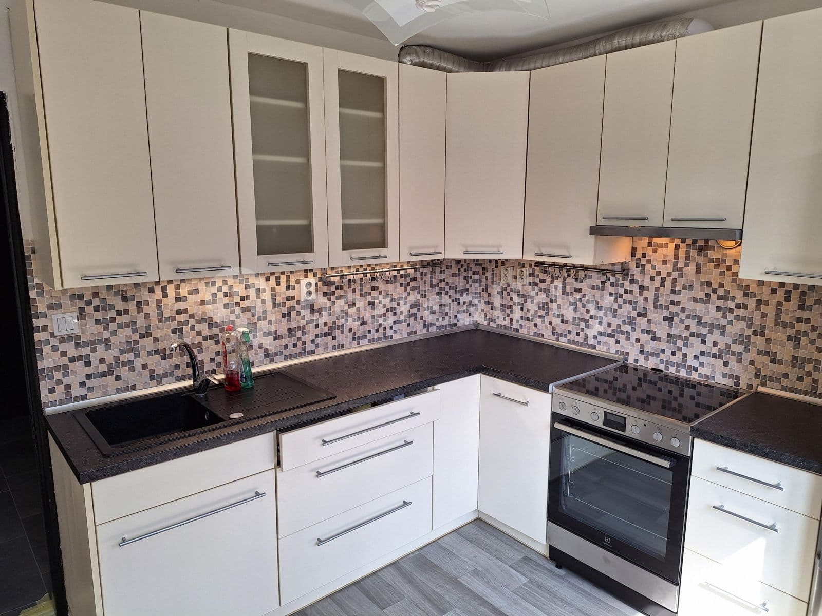 Pronájem bytu 1+1 35 m², Husova čtvrť, Rosice, Jihomoravský kraj Pronájem bytu 1+1 35 m², Husova čtvrť, Rosice, Jihomoravský kraj