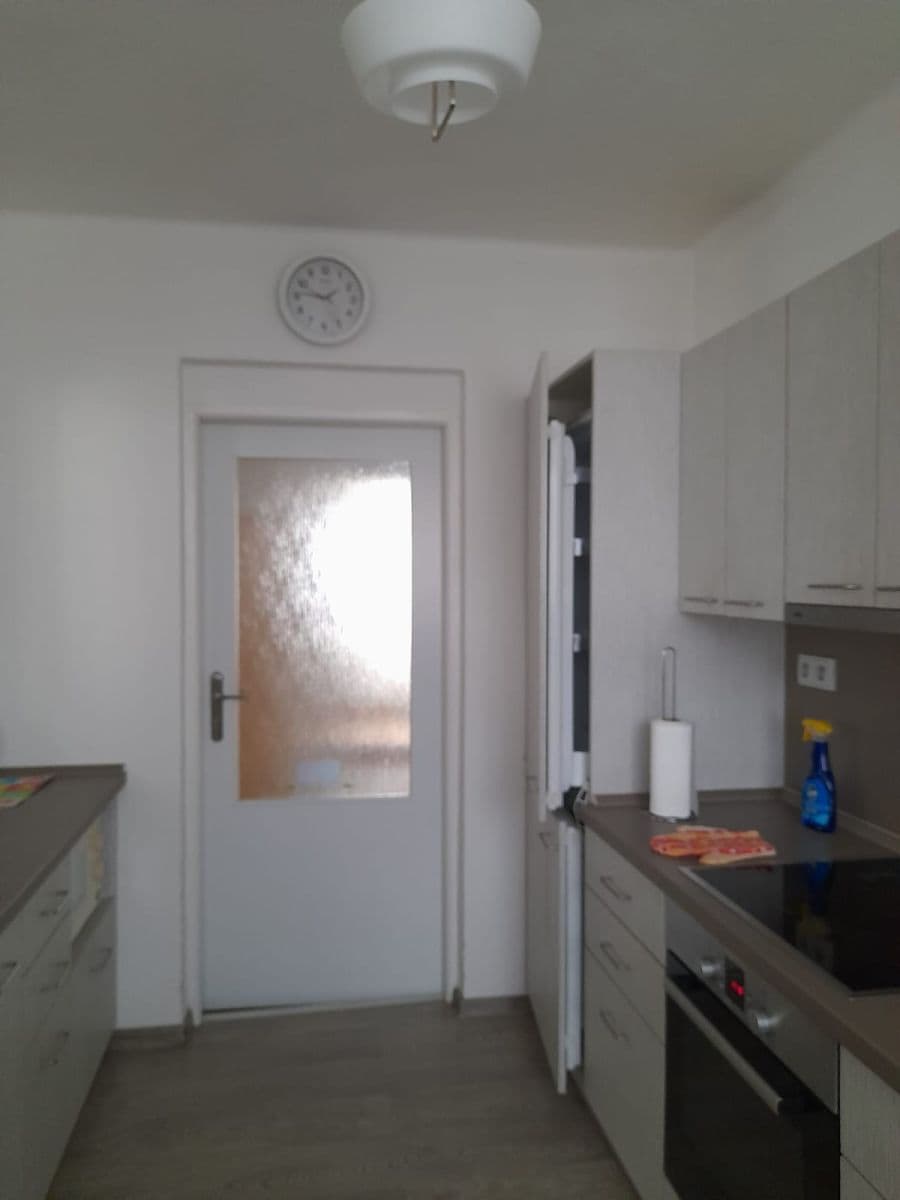Pronájem bytu 3+1 100 m², V Paloukách, Zruč nad Sázavou, Středočeský kraj Pronájem bytu 3+1 100 m², V Paloukách, Zruč nad Sázavou, Středočeský kraj