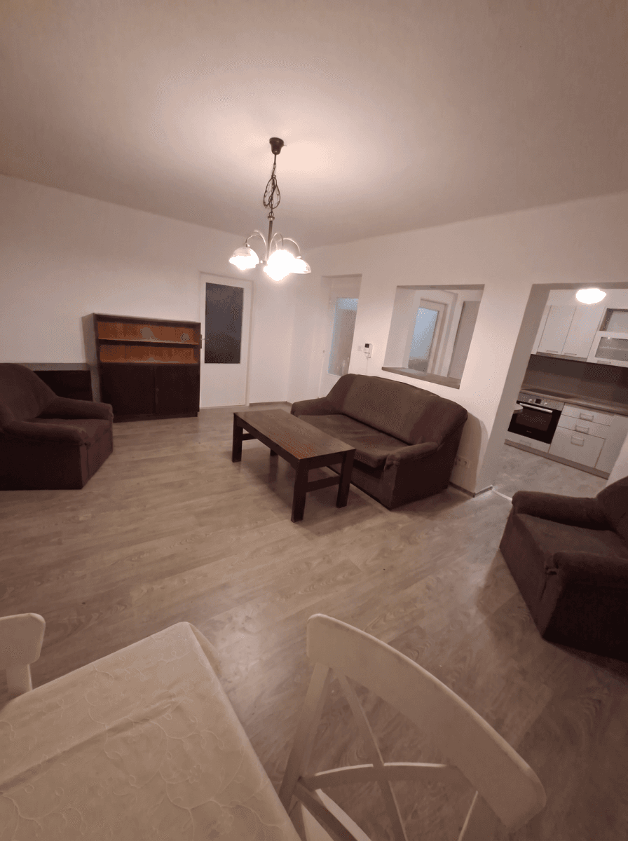 Pronájem bytu 3+1 100 m², V Paloukách, Zruč nad Sázavou, Středočeský kraj Pronájem bytu 3+1 100 m², V Paloukách, Zruč nad Sázavou, Středočeský kraj