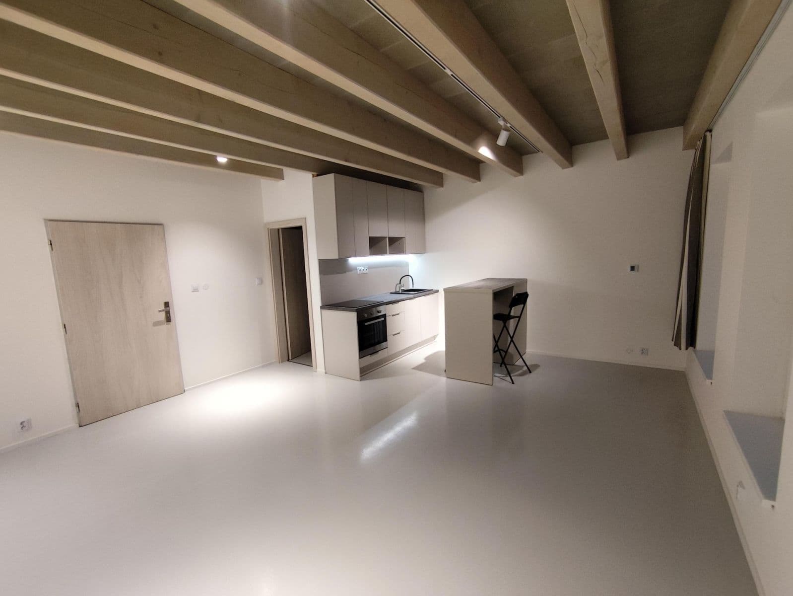 Pronájem bytu 1+kk 30 m², Myslbekova, Brno, Jihomoravský kraj Pronájem bytu 1+kk 30 m², Myslbekova, Brno, Jihomoravský kraj