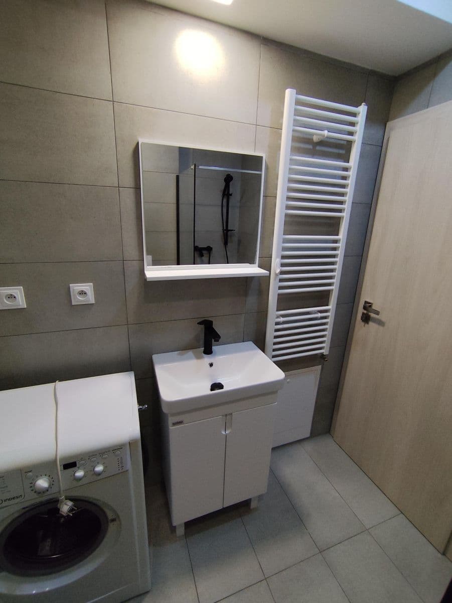 Pronájem bytu 1+kk 30 m², Myslbekova, Brno, Jihomoravský kraj Pronájem bytu 1+kk 30 m², Myslbekova, Brno, Jihomoravský kraj