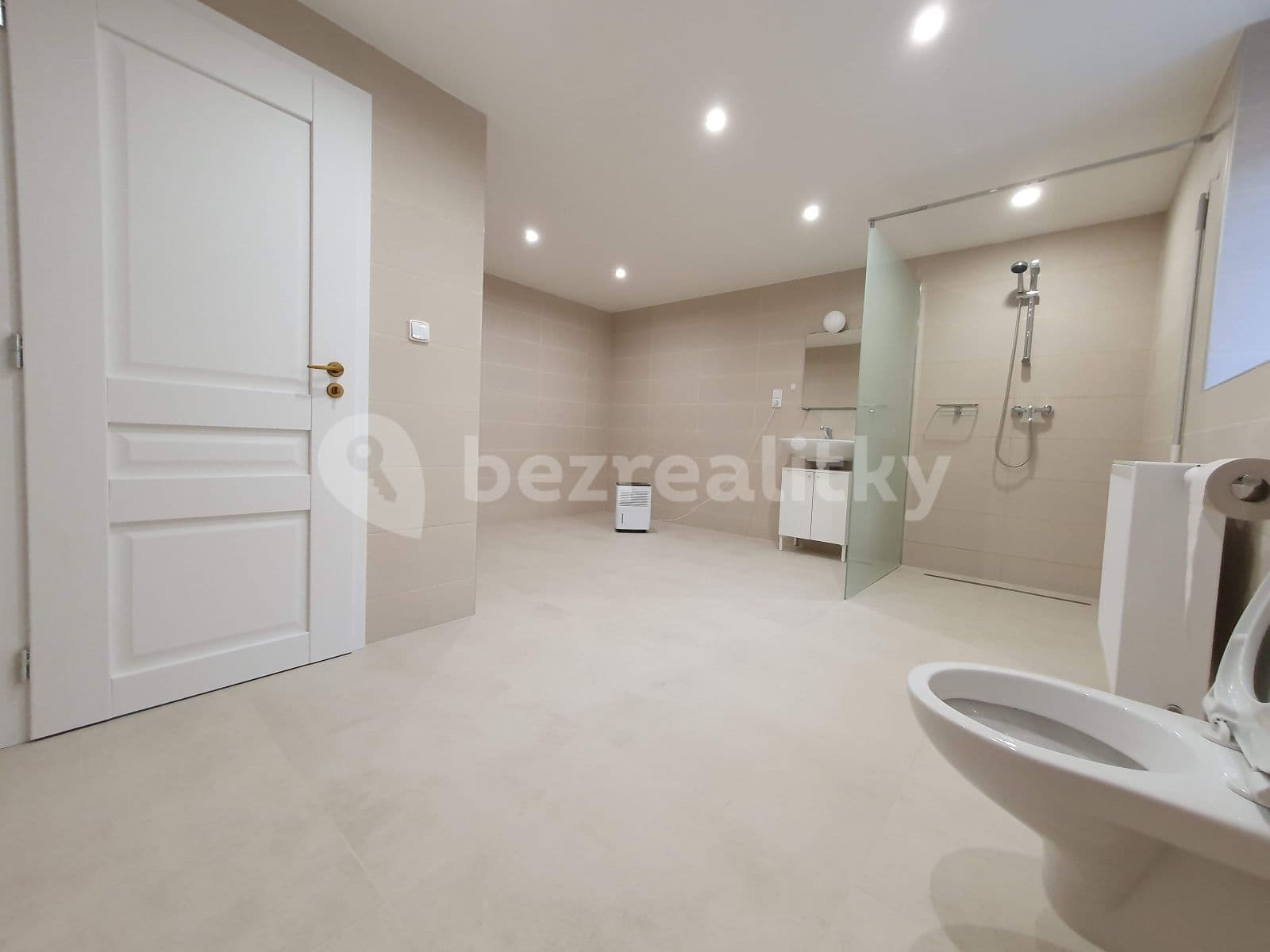 Pronájem bytu 2+kk 76 m², Vochovská, Plzeň, Plzeňský kraj Pronájem bytu 2+kk 76 m², Vochovská, Plzeň, Plzeňský kraj