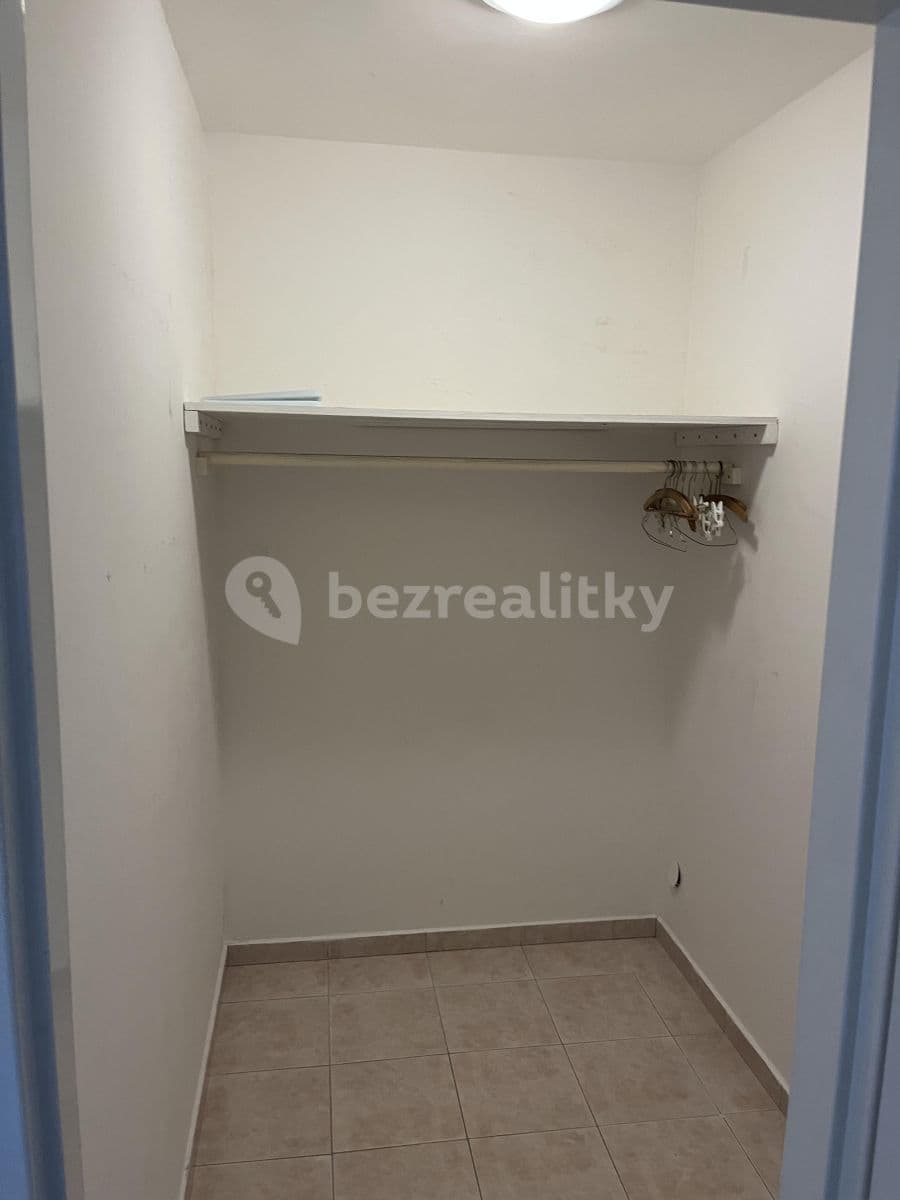 Pronájem bytu 1+kk 41 m², Hnězdenská, Praha, Praha Pronájem bytu 1+kk 41 m², Hnězdenská, Praha, Praha