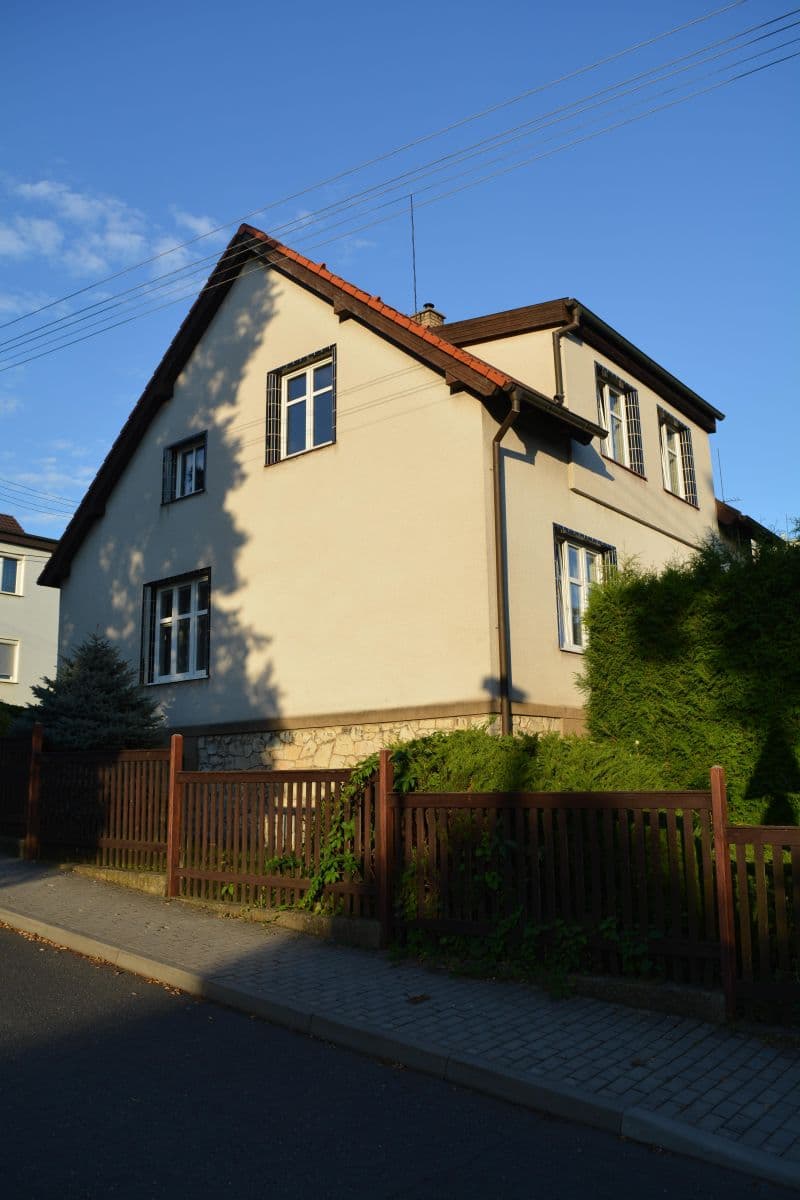 Prodej domu 200 m², pozemek 490 m², Zdenky Havlíčkové, Rakovník, Středočeský kraj Prodej domu 200 m², pozemek 490 m², Zdenky Havlíčkové, Rakovník, Středočeský kraj