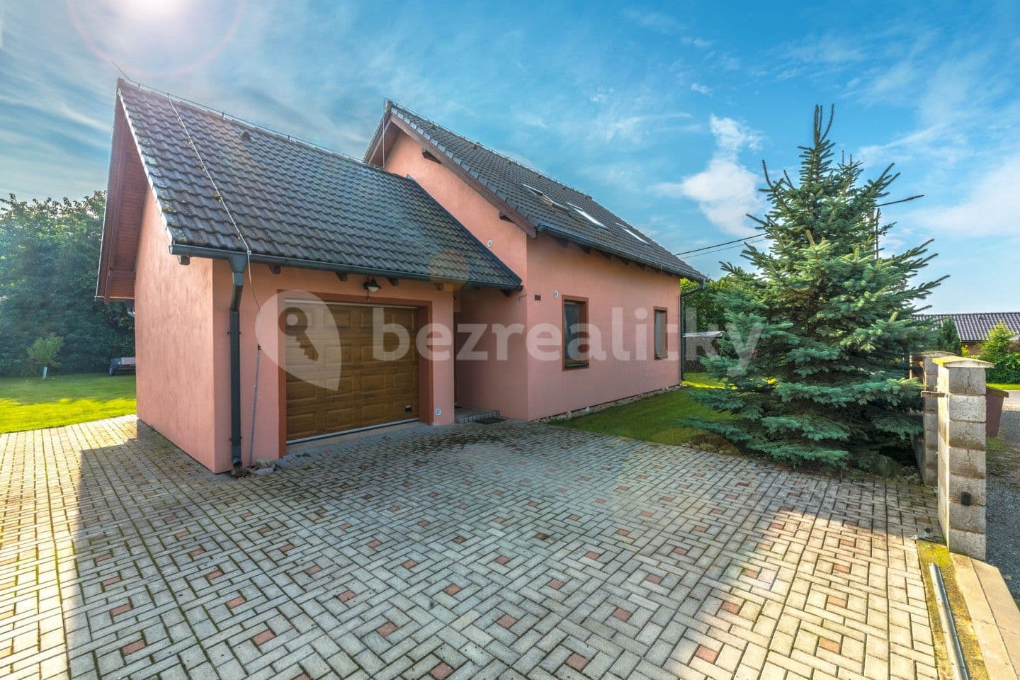 Prodej domu 126 m², pozemek 1.221 m², Loukov, Středočeský kraj