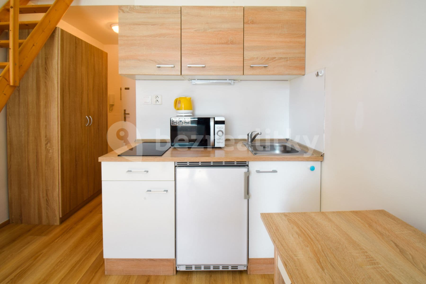 Pronájem bytu 1+kk 23 m², Hybešova, Brno, Jihomoravský kraj Pronájem bytu 1+kk 23 m², Hybešova, Brno, Jihomoravský kraj