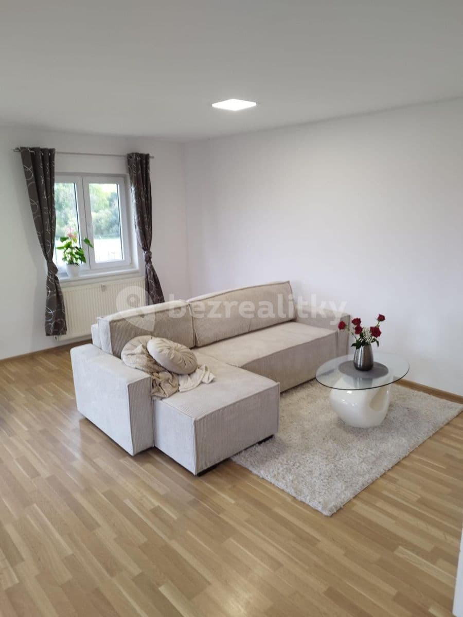 Pronájem bytu 3+kk 54 m², Tehov, Středočeský kraj Pronájem bytu 3+kk 54 m², Tehov, Středočeský kraj