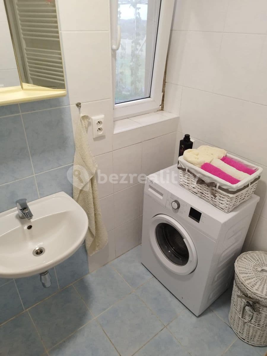 Pronájem bytu 3+kk 54 m², Tehov, Středočeský kraj Pronájem bytu 3+kk 54 m², Tehov, Středočeský kraj